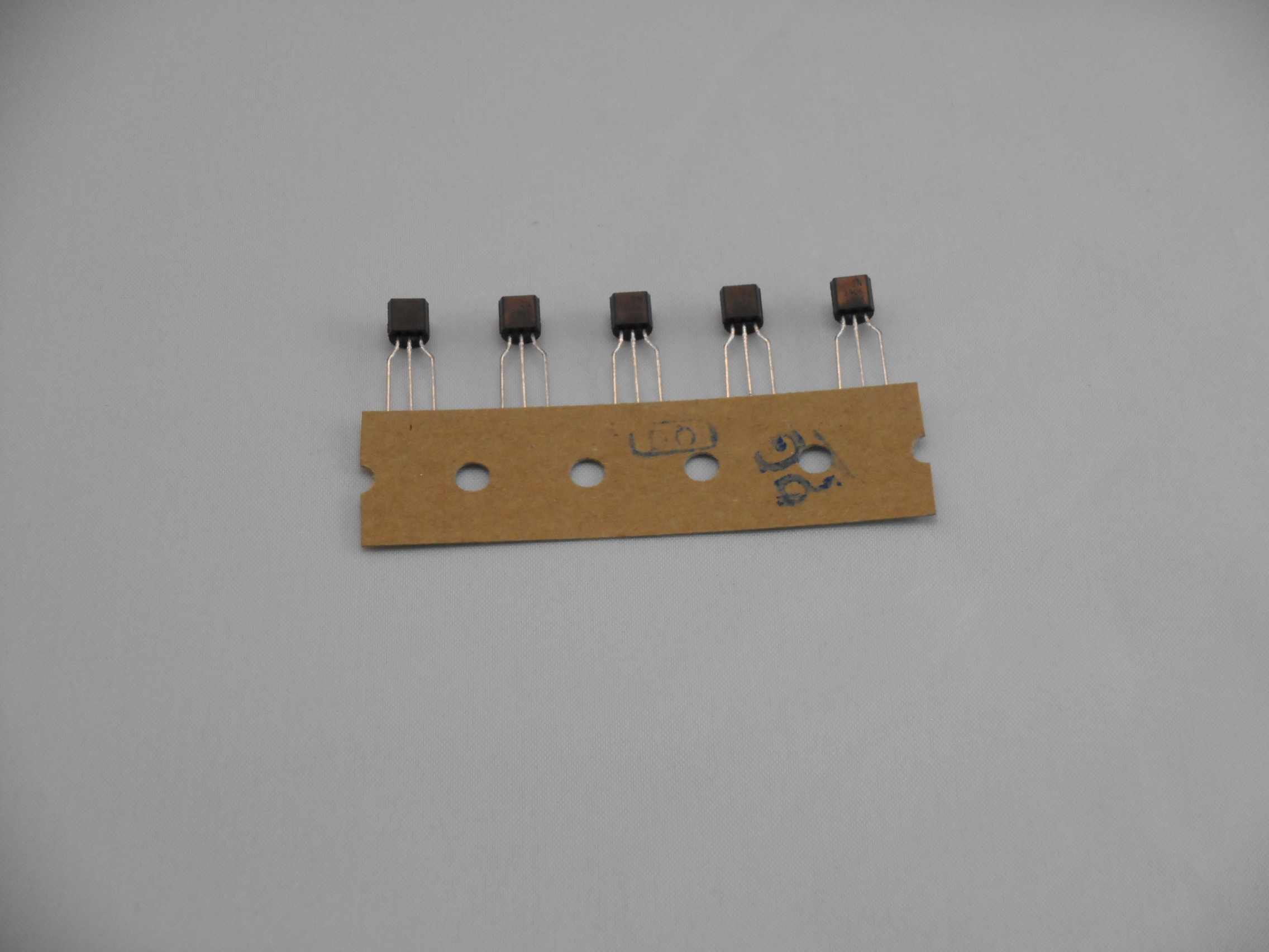 2N3906 (5 Piece Package)