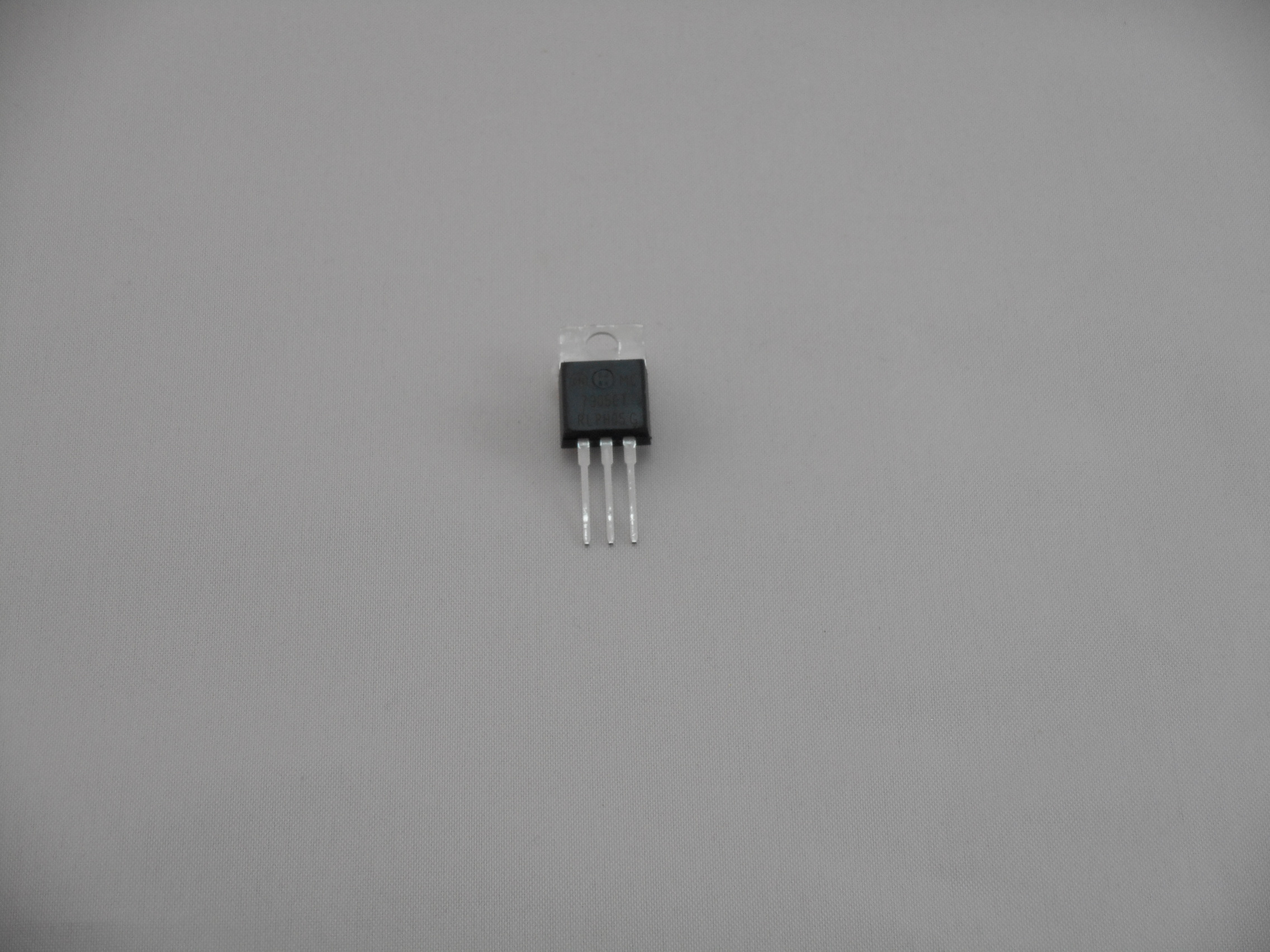7905 Voltage Regulator -5V