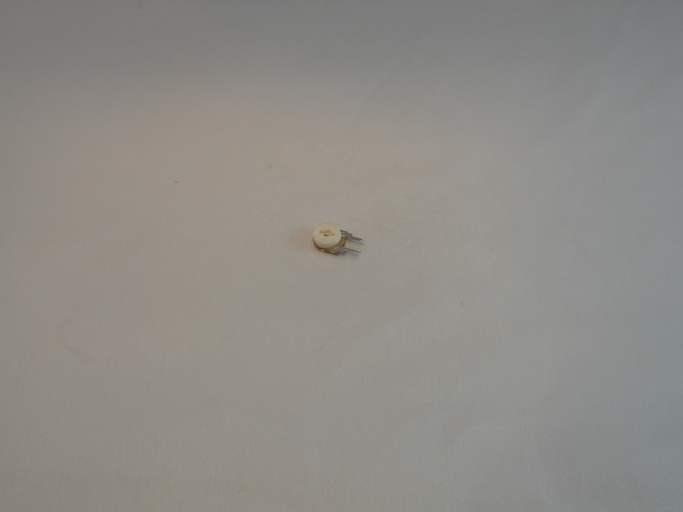 10K OHM TRIMMER POTENTIOMETER (P1018)