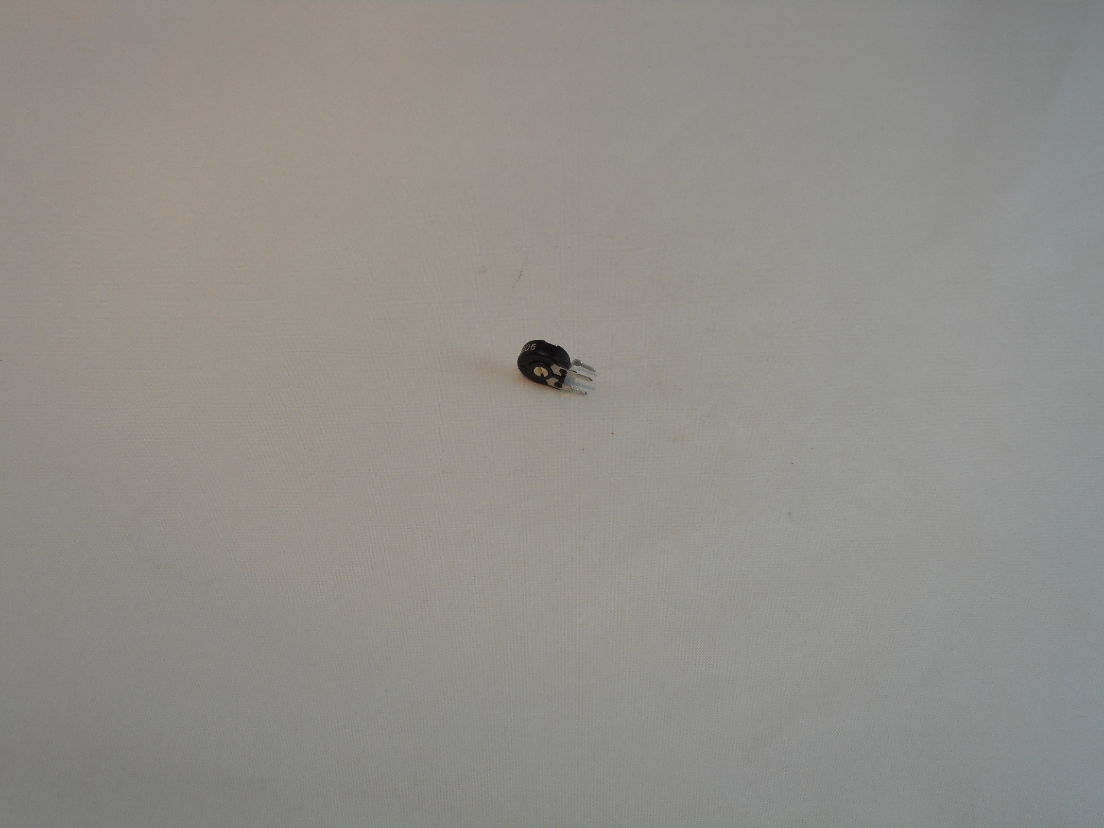 200 OHM TRIMMER POTENTIOMETER (P1023)