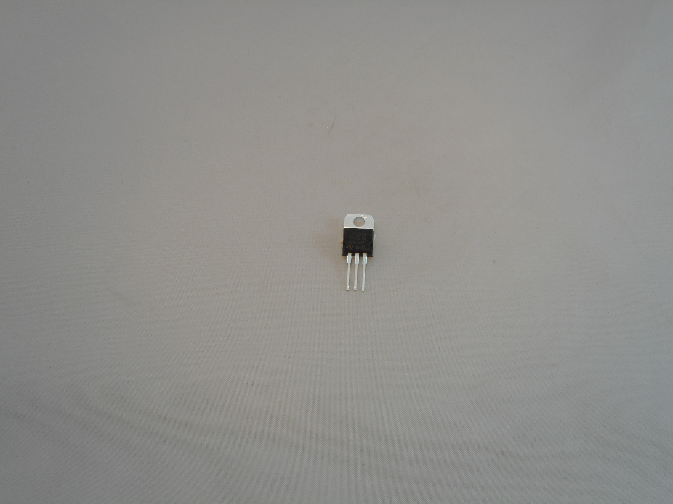 7815 Voltage Regulator