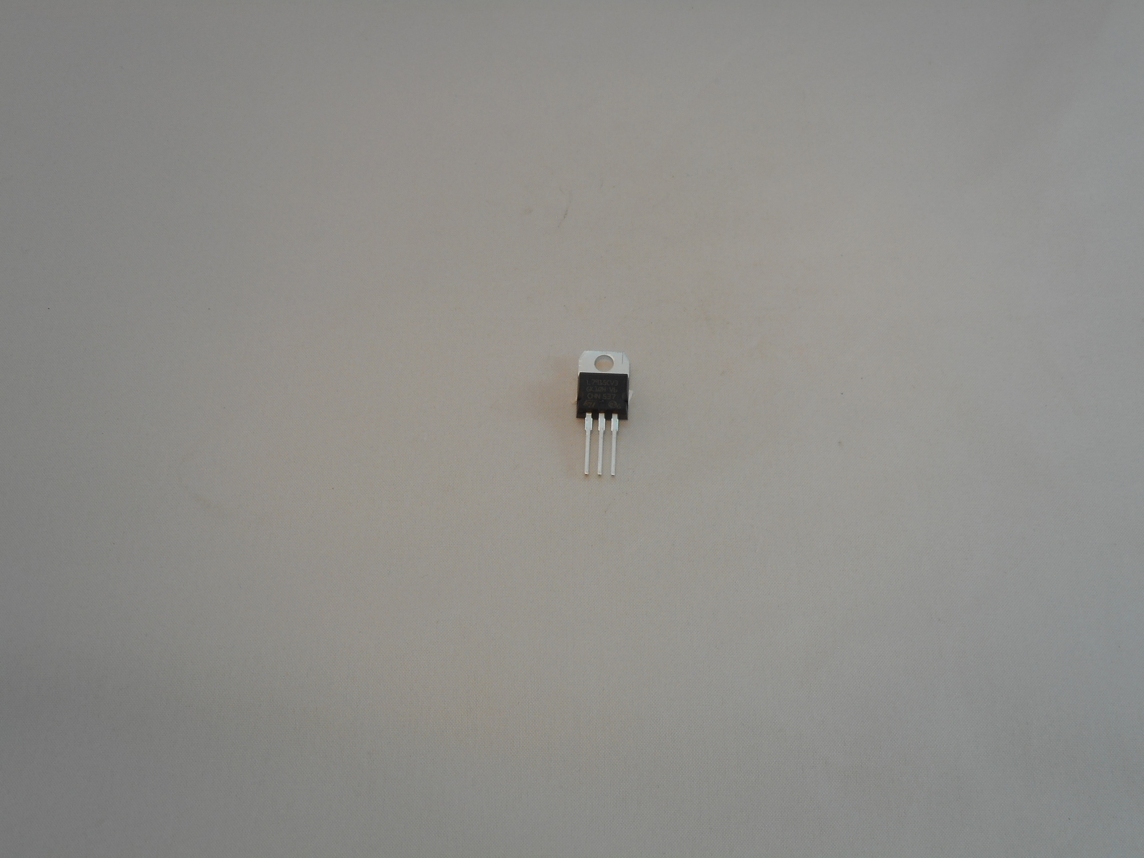 7915 Voltage Regulator