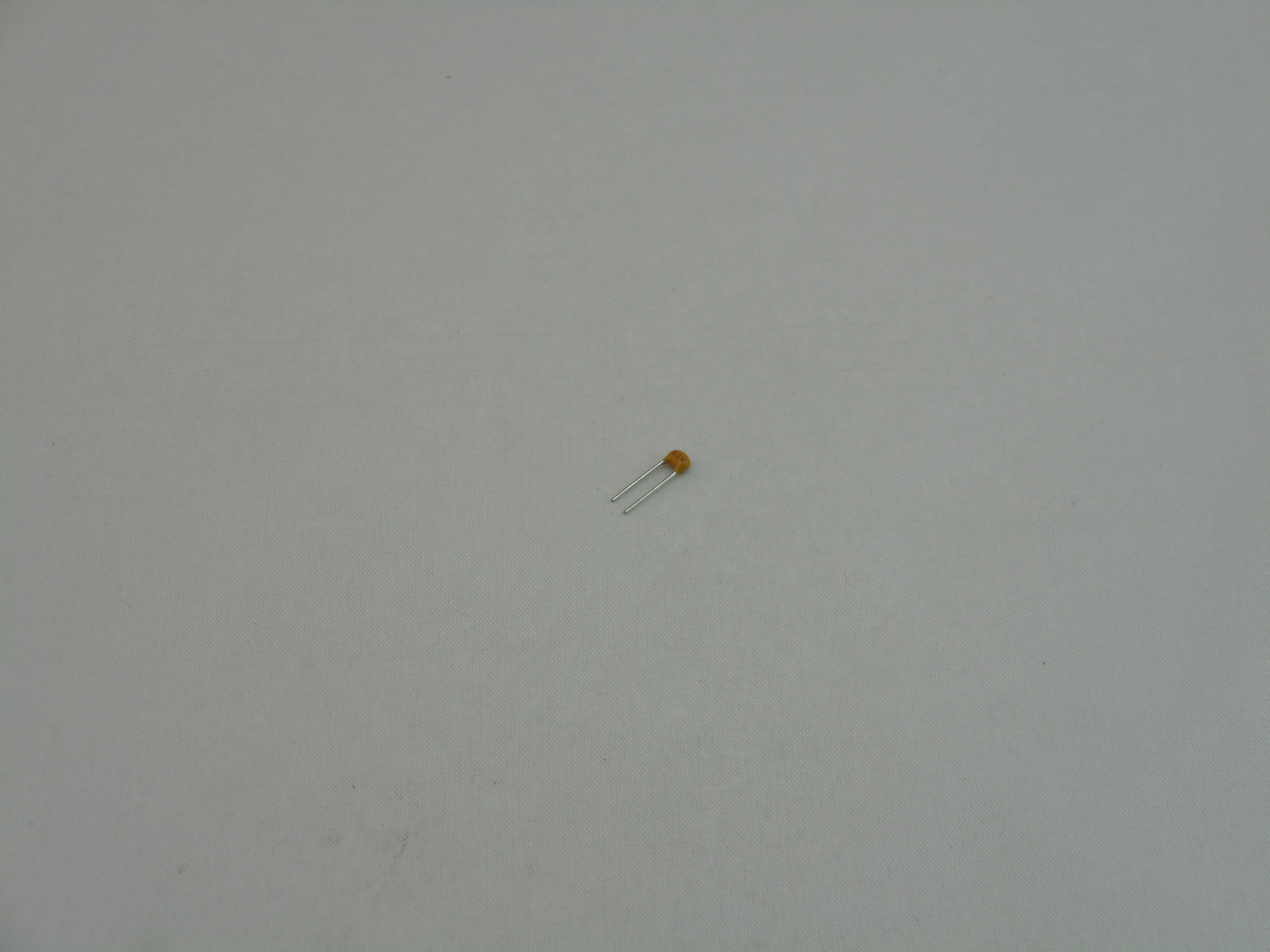 .047uF 100V Ceramic Disc Capacitor (MC1042)