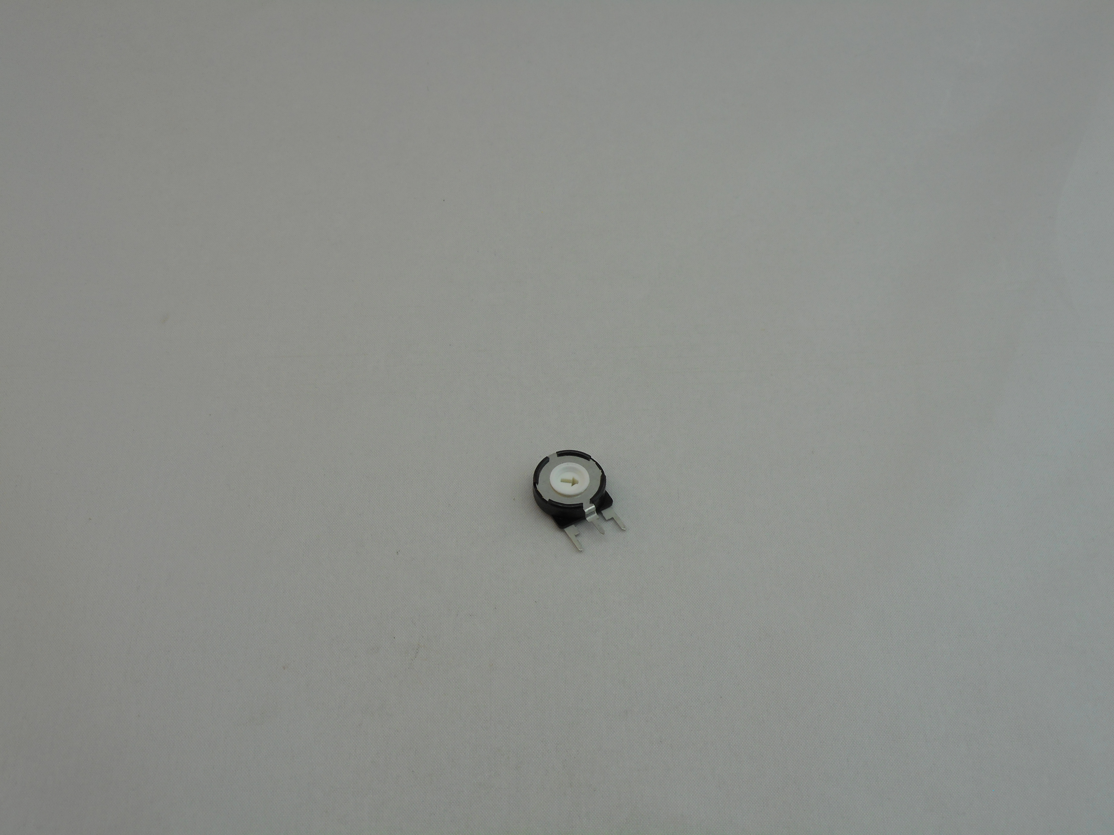 10K OHM TRIMMER POTENTIOMETER (P1045)