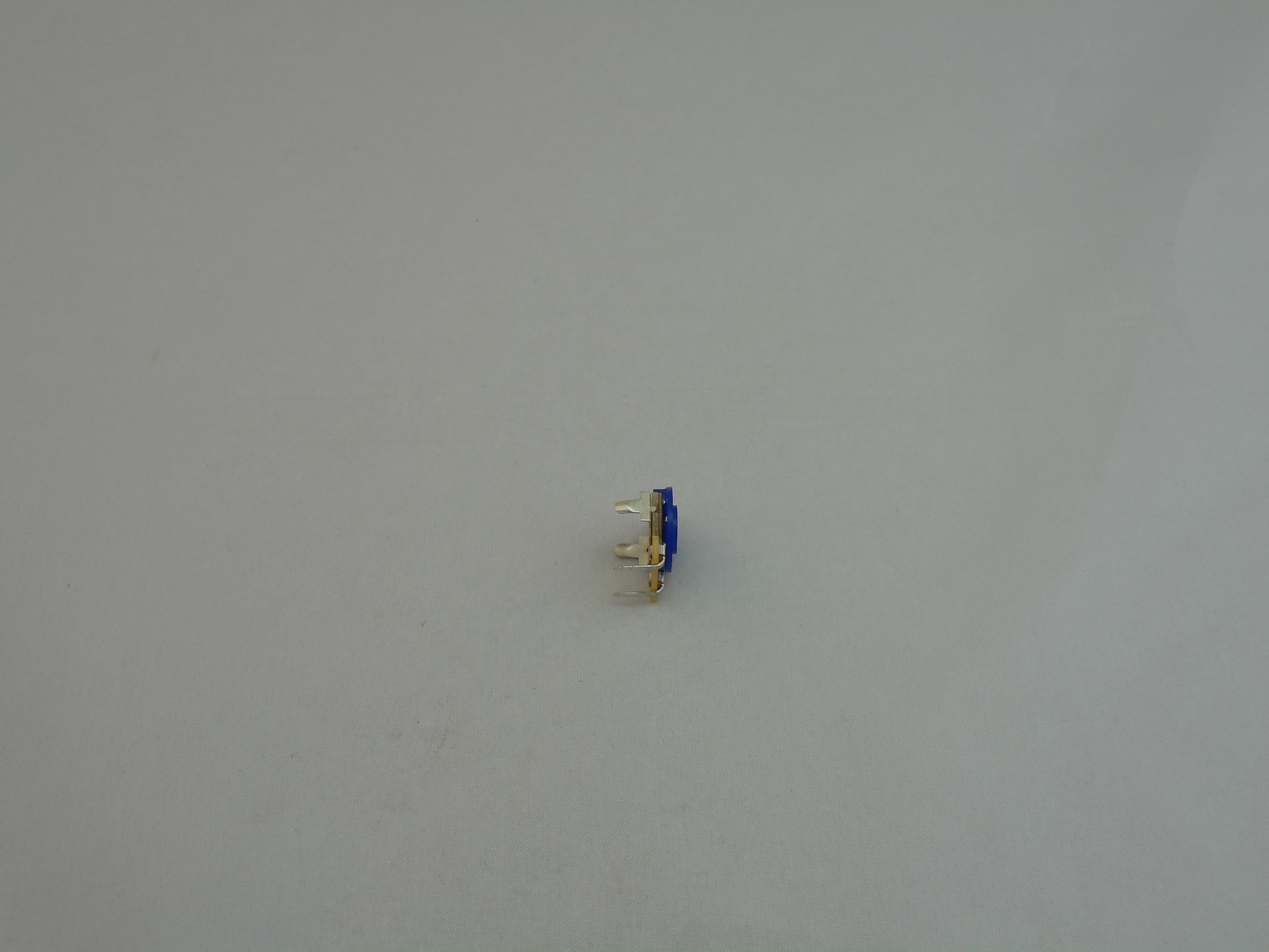 10K OHM TRIMMER POTENTIOMETER (P1060)