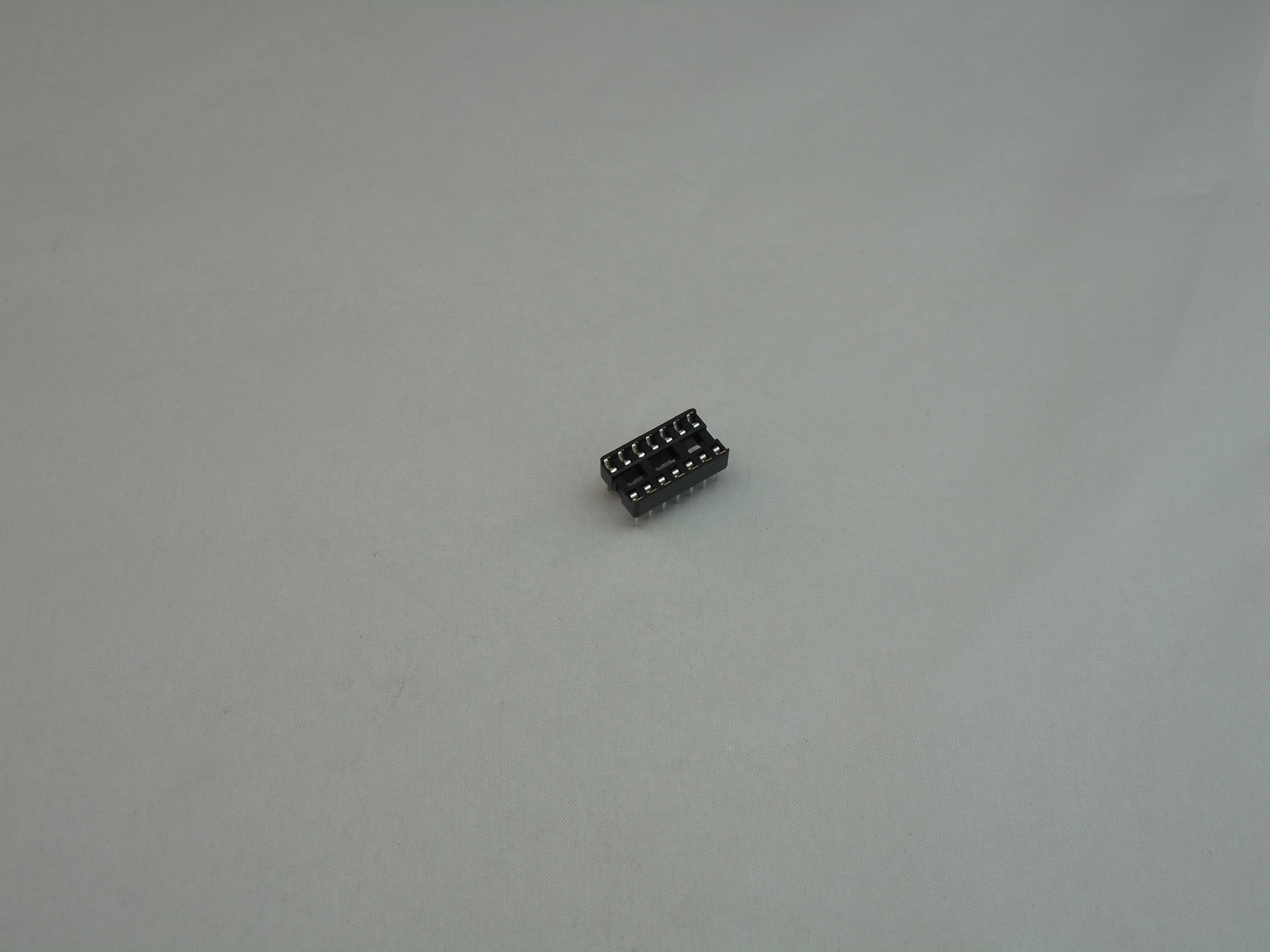 14 Pin Dual Wipe .3″ Socket