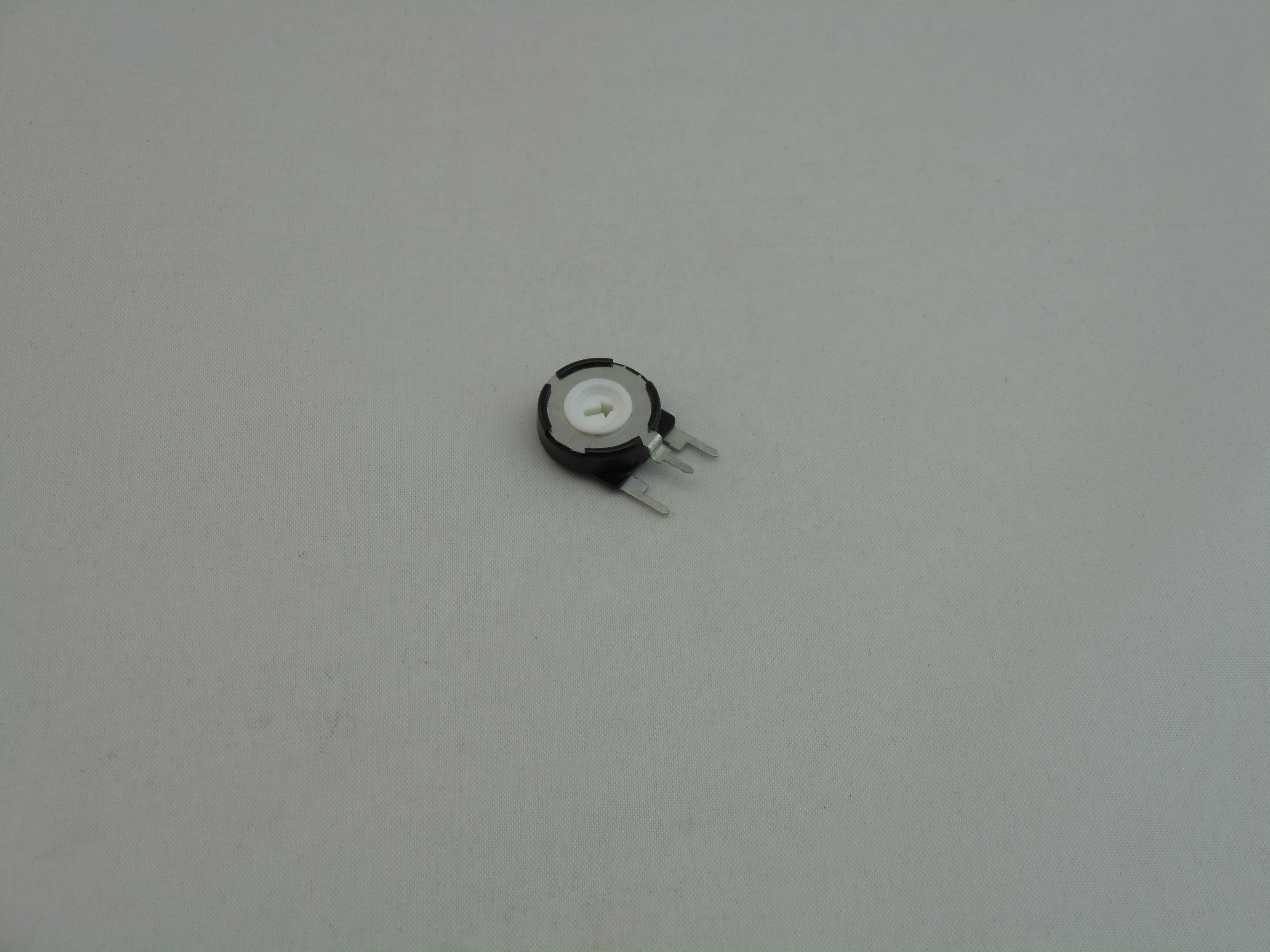 1M OHM TRIMMER POTENTIOMETER (P1068)