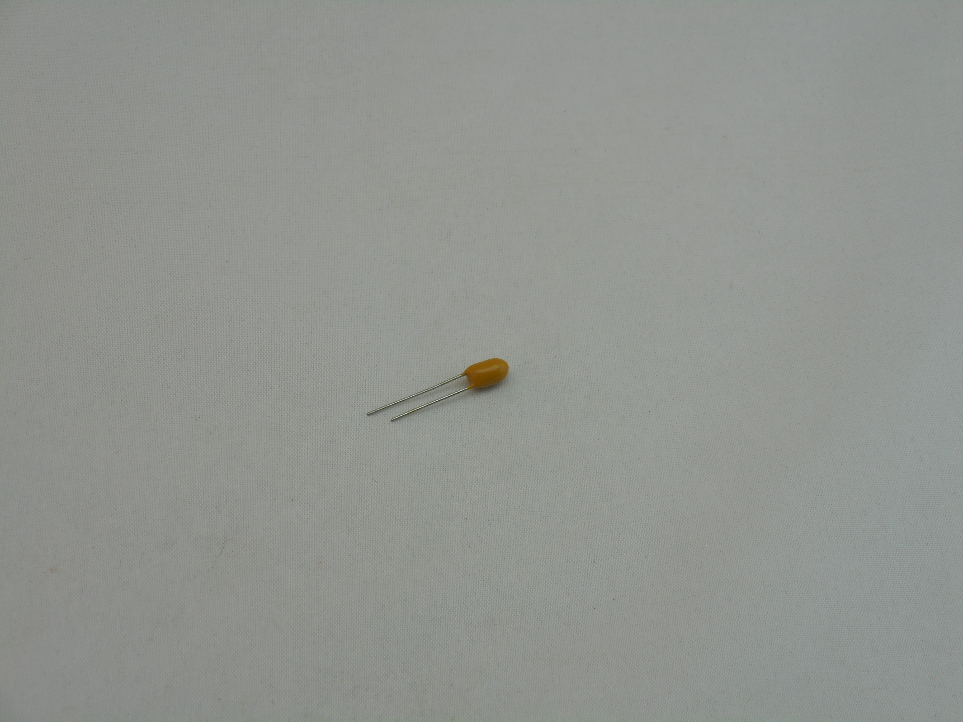 2.2uF 35V Tantalum Capacitor (MC1041)