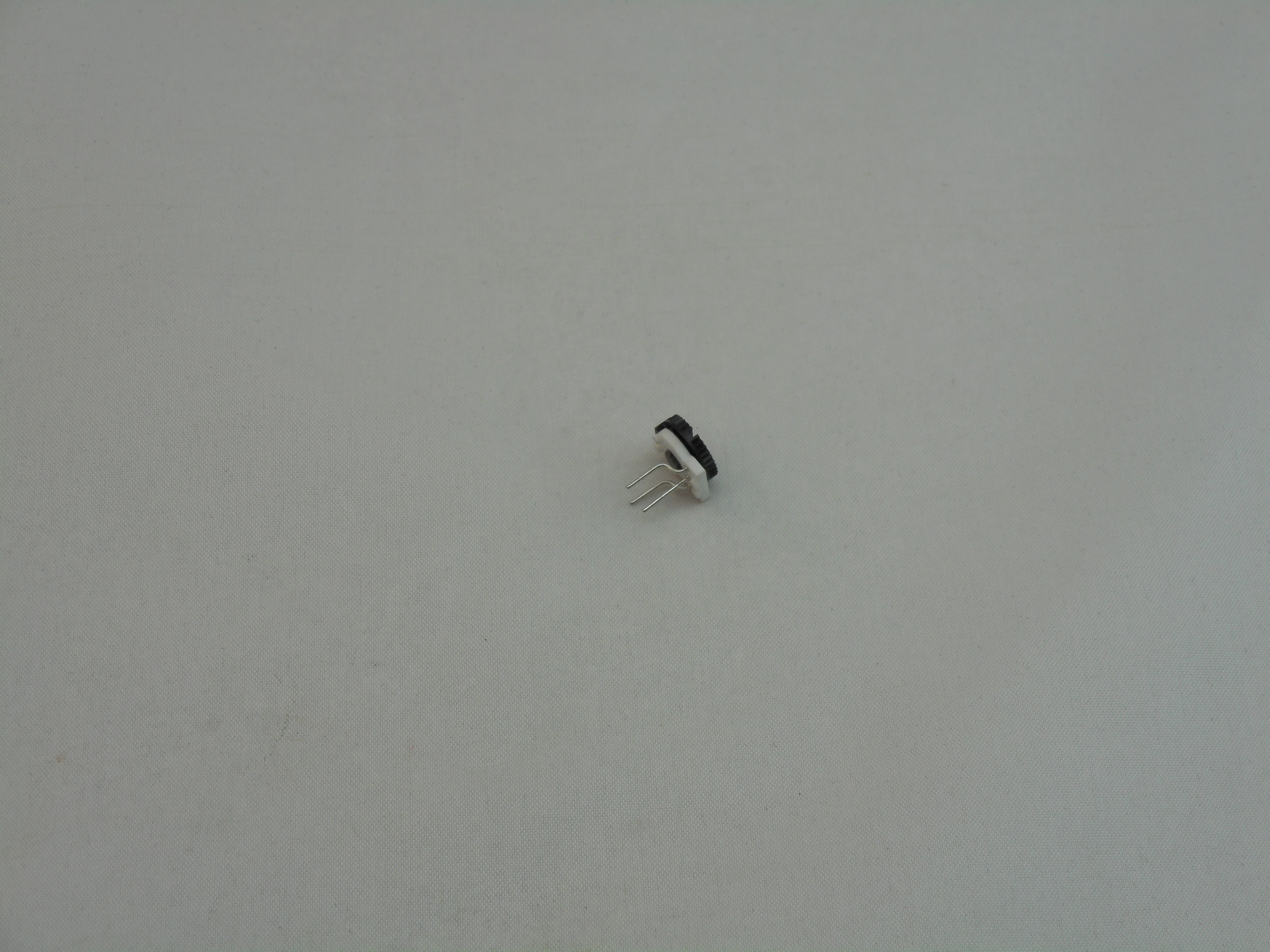 2.5K OHM TRIMMER POTENTIOMETER (P1063)