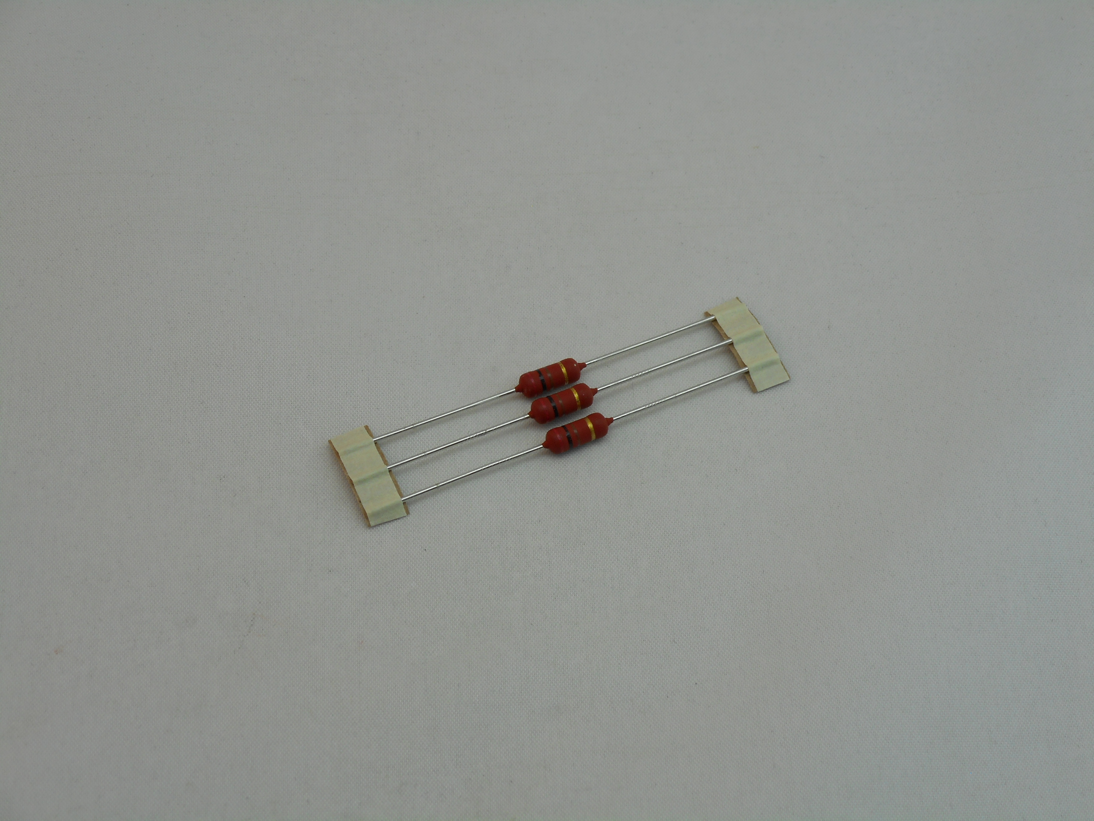 200 OHM 2 WATT METAL FILM POWER RESISTOR (3 pieces) (R1030)