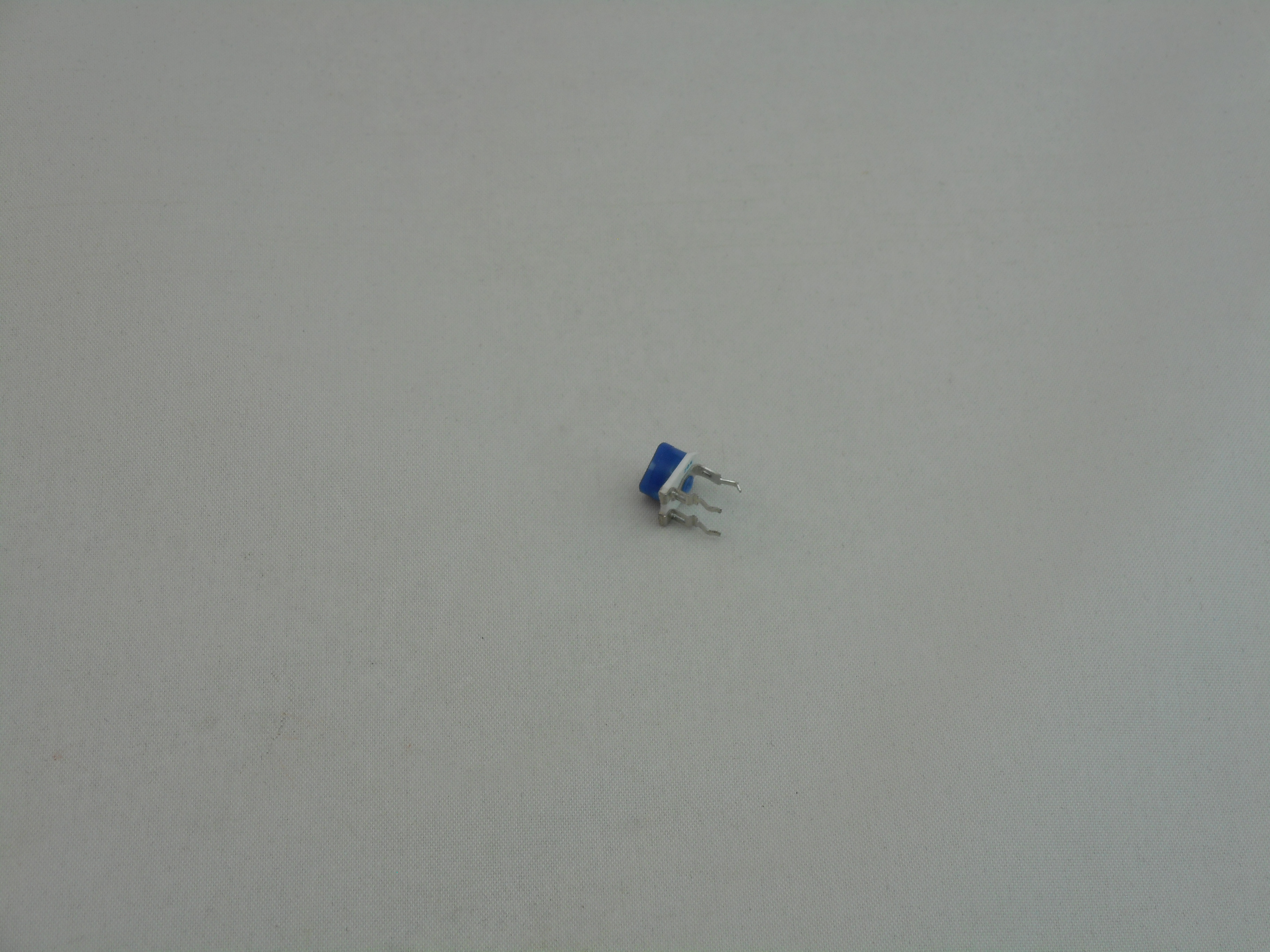 200K OHM TRIMMER POTENTIOMETER (P1030)