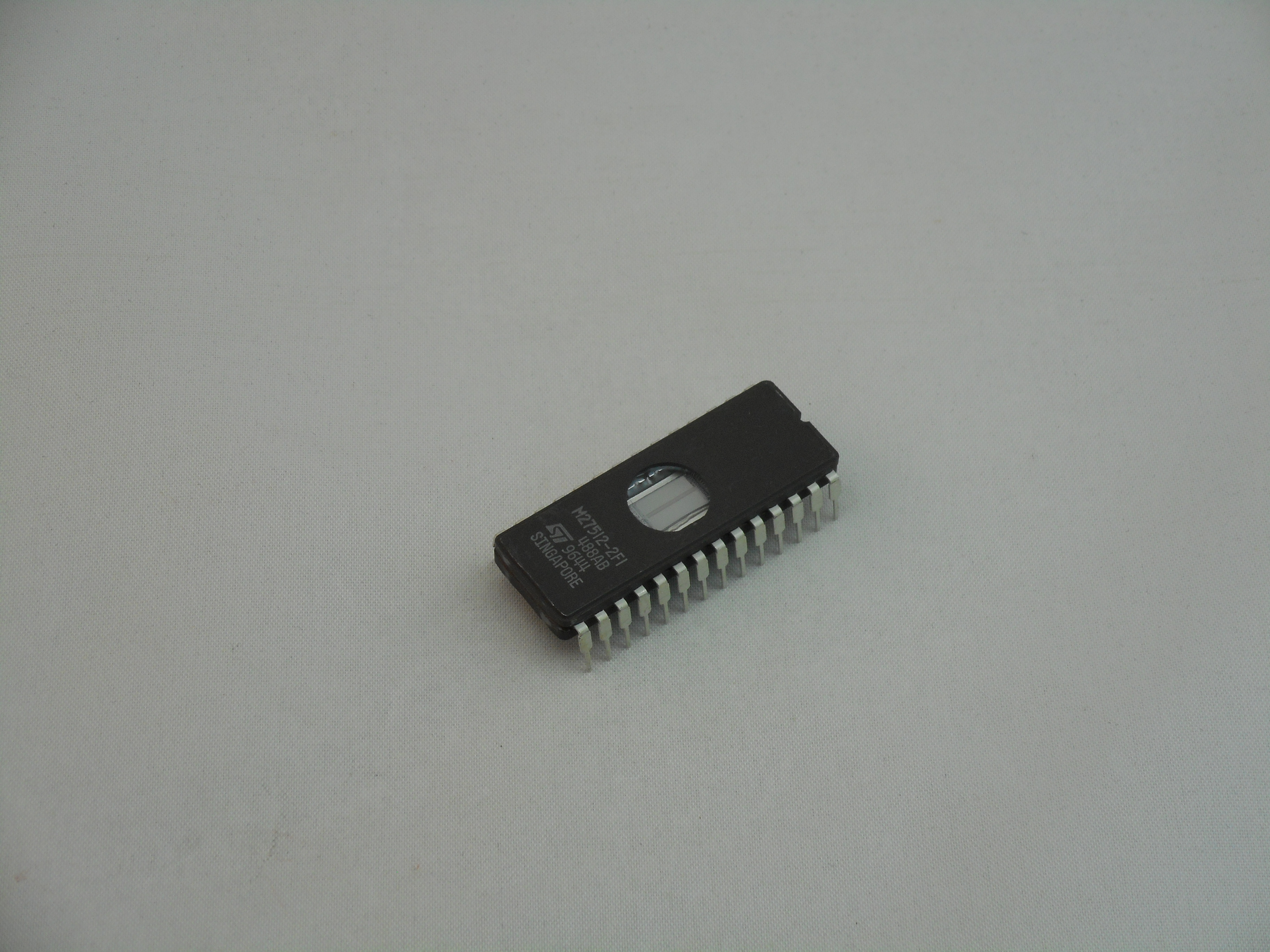27512 Eprom NEW / NOS