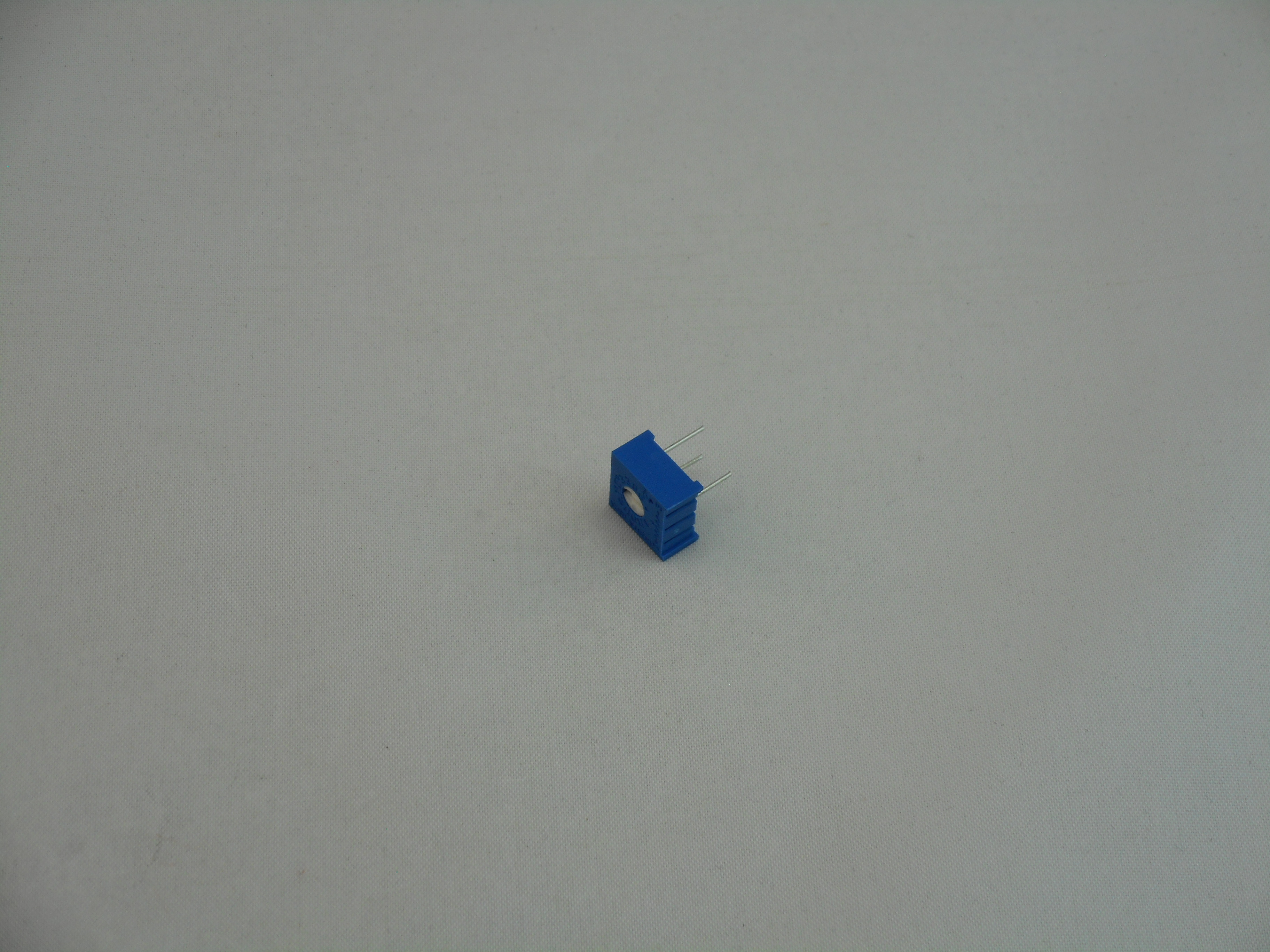 2K OHM TRIMMER POTENTIOMETER (P1054)