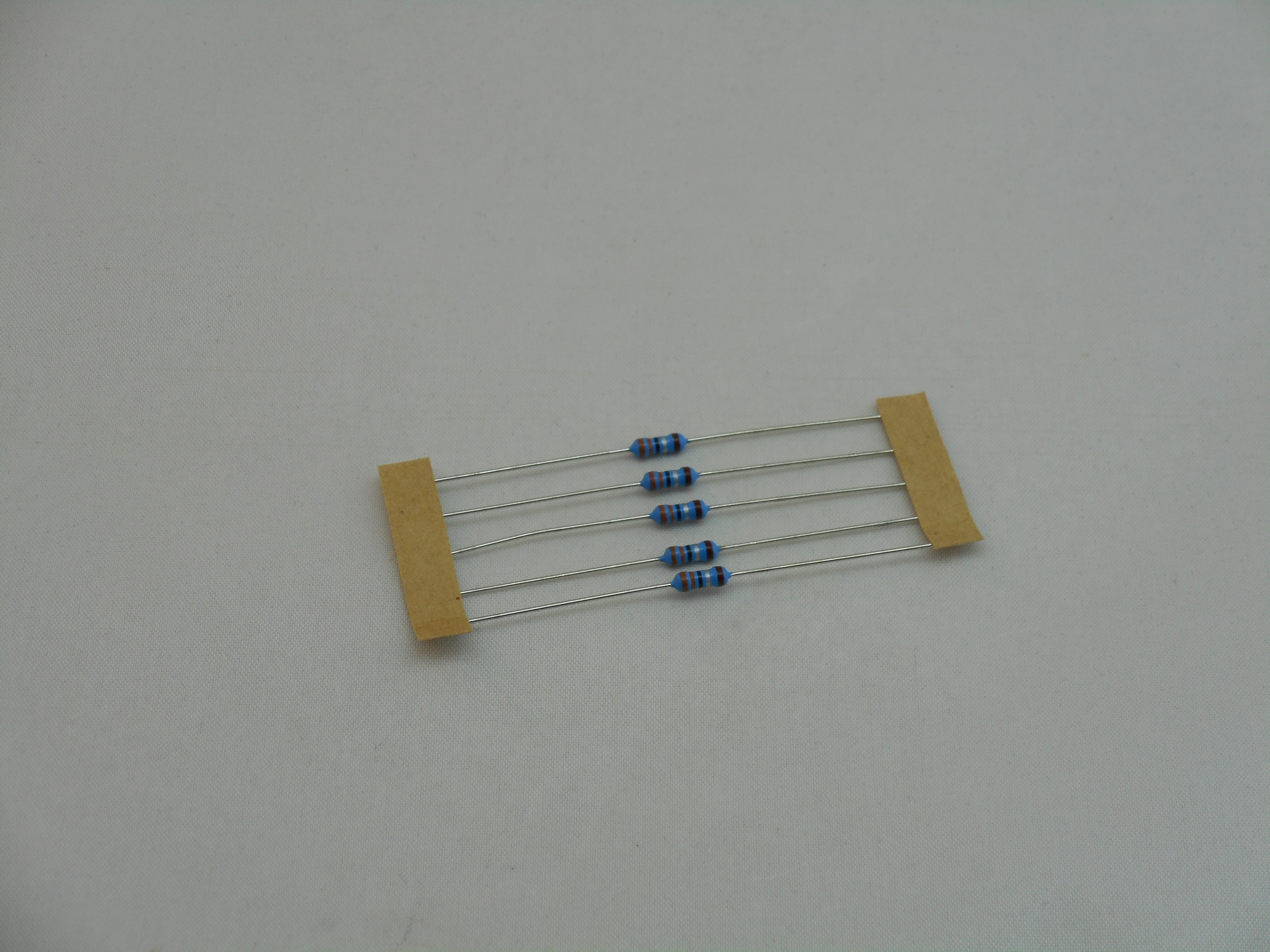 3.3 OHM 1/2 WATT RESISTOR (5 PIECES) (R1020)