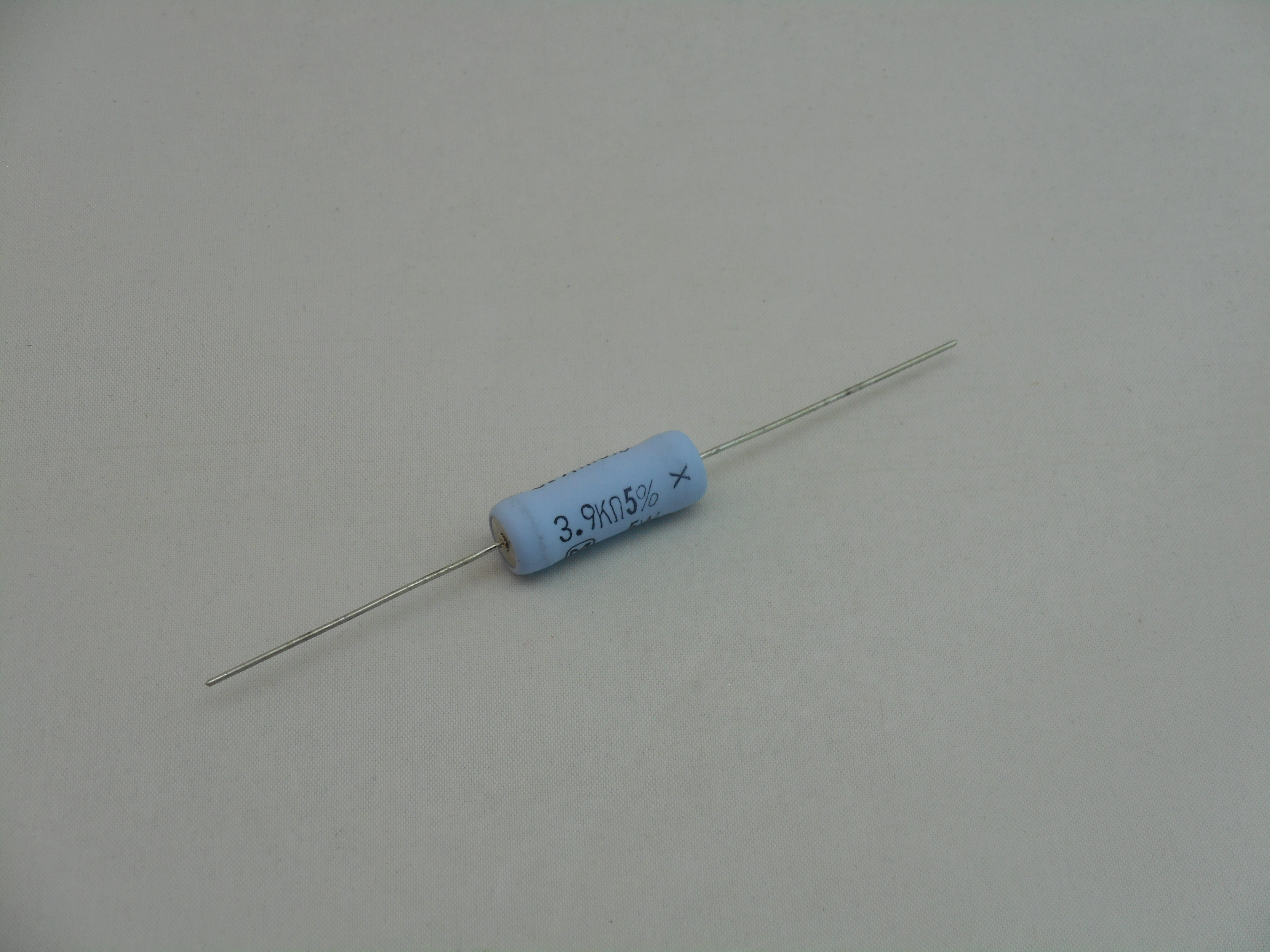 3.9K Ohm 5 Watt Metal Oxide Film Flameproof Resistor (R1046)
