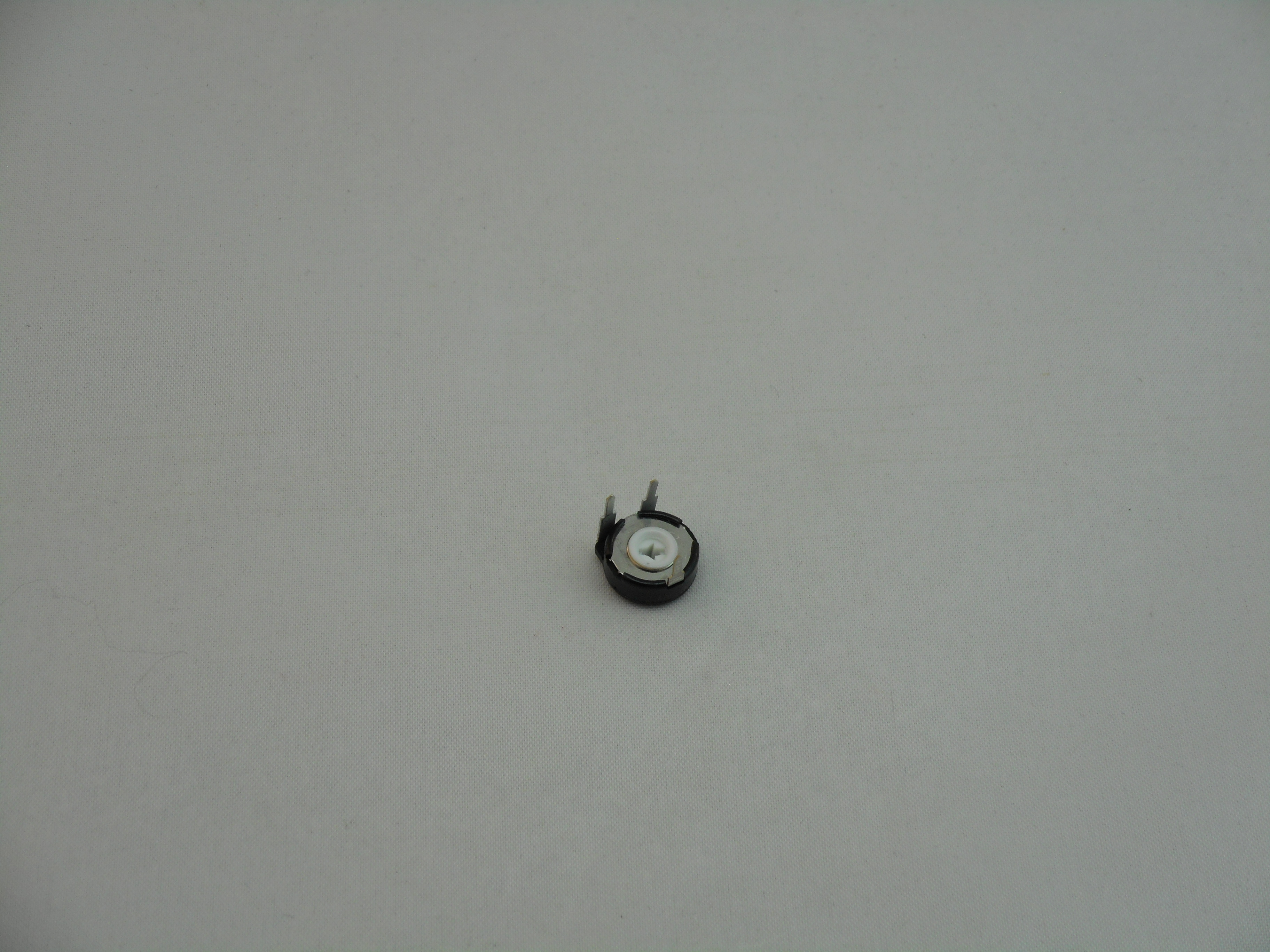 470 OHM TRIMMER POTENTIOMETER (P1069)