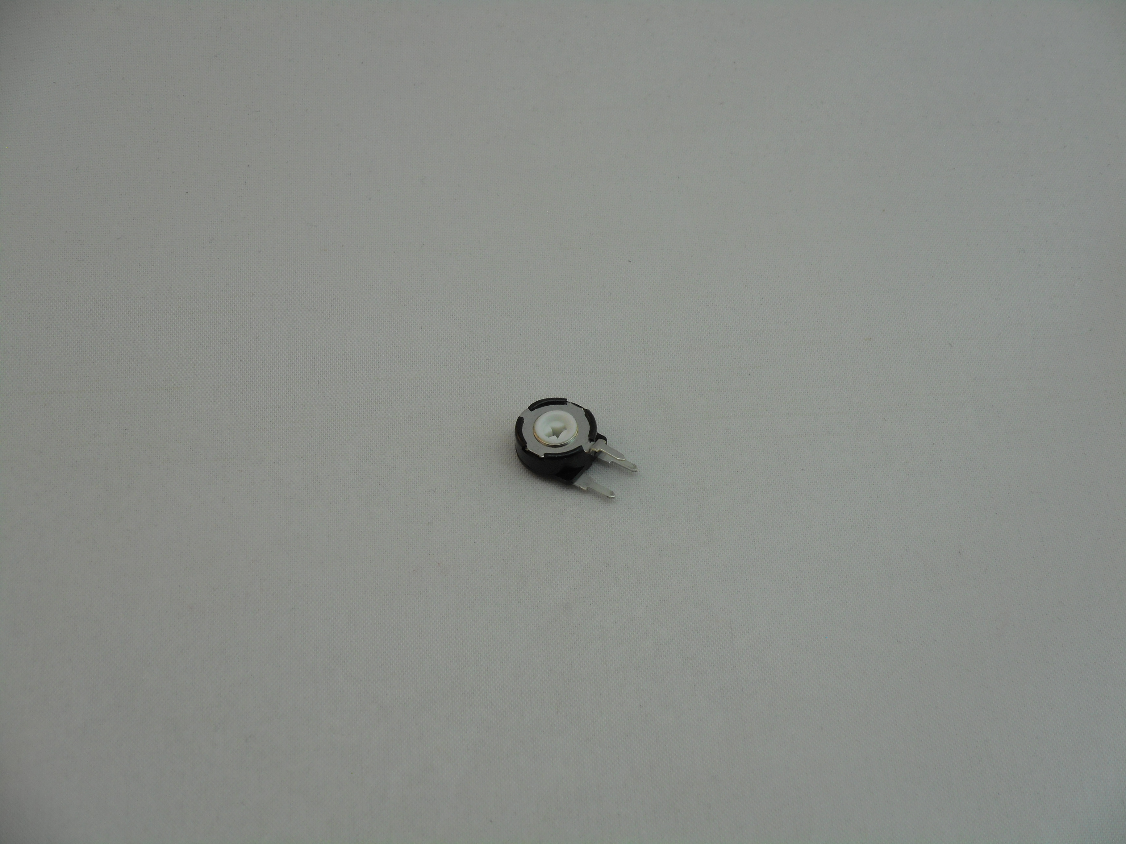 500 OHM TRIMMER POTENTIOMETER (P1051)