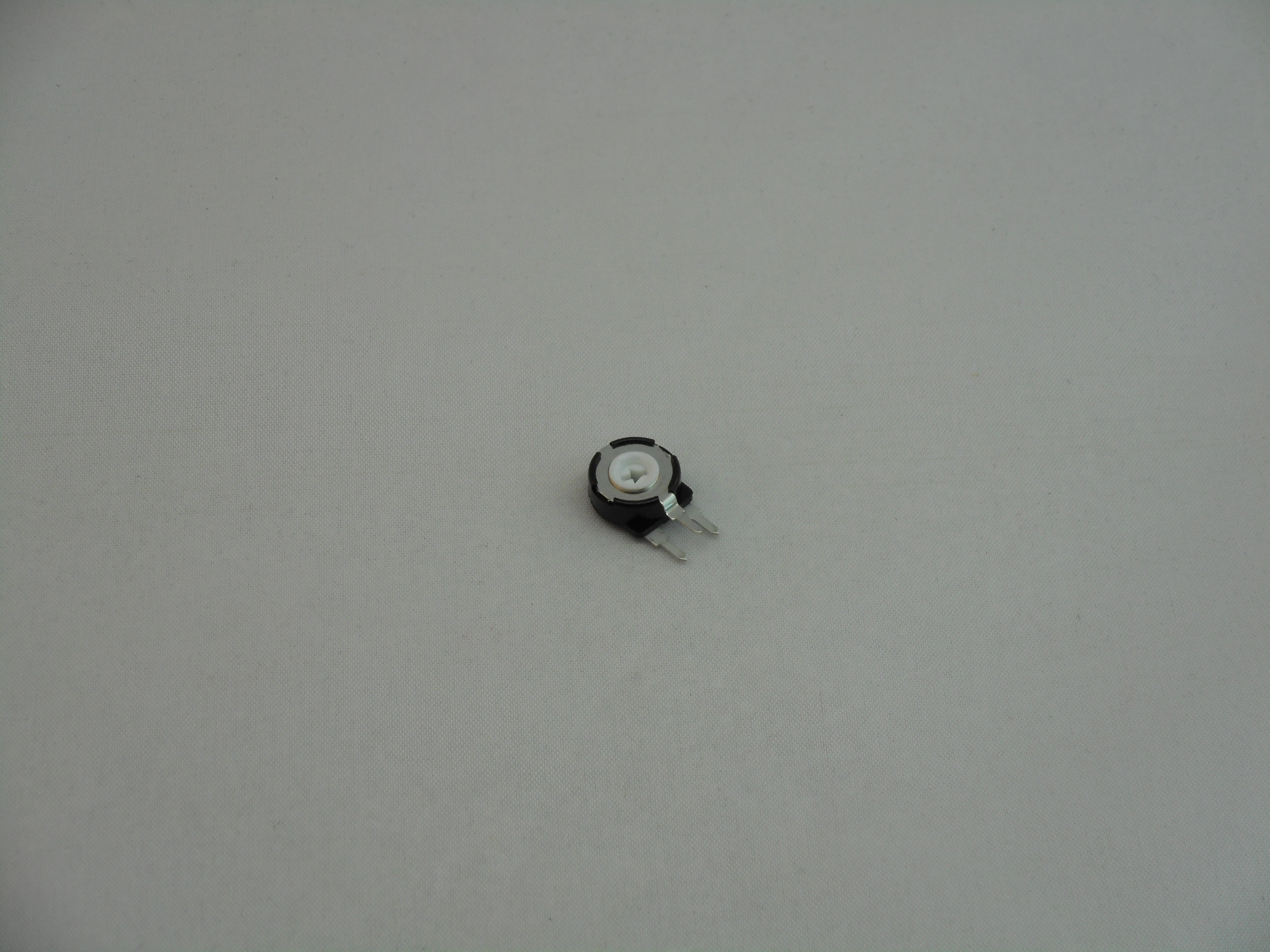 500 OHM TRIMMER POTENTIOMETER (P1067)