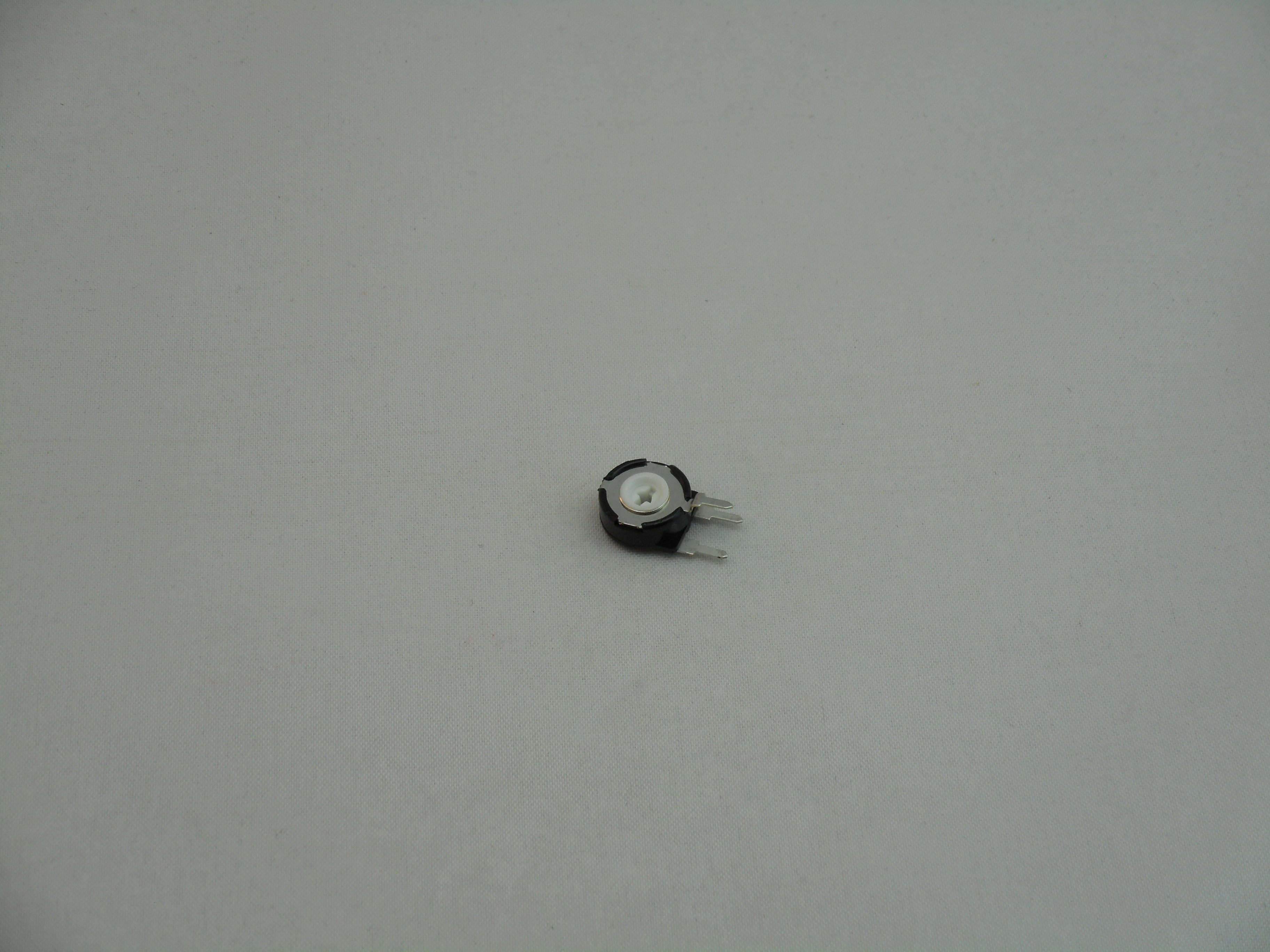 50K OHM TRIMMER POTENTIOMETER (P1052)