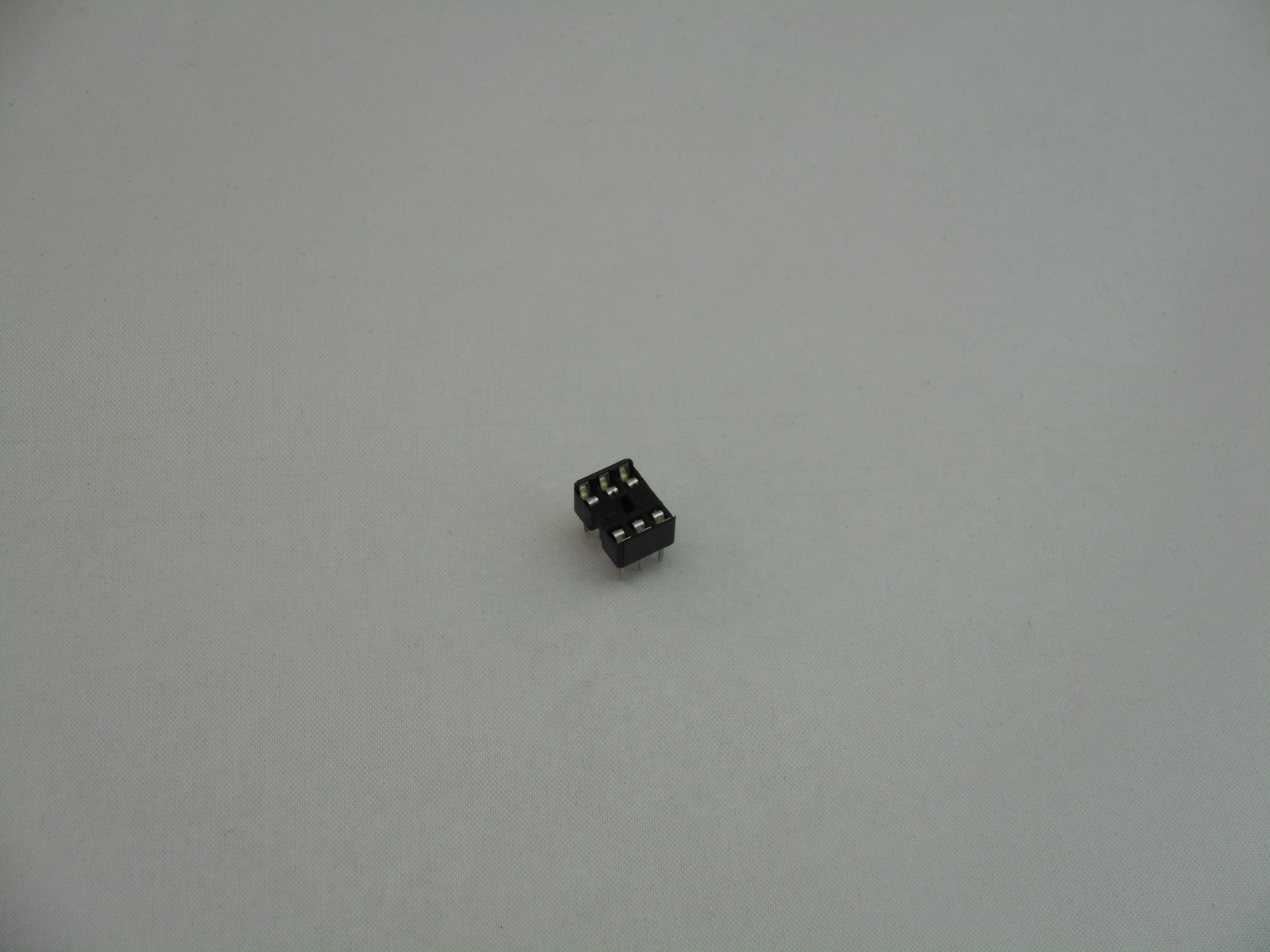 6 Pin Dual Wipe .3" Socket