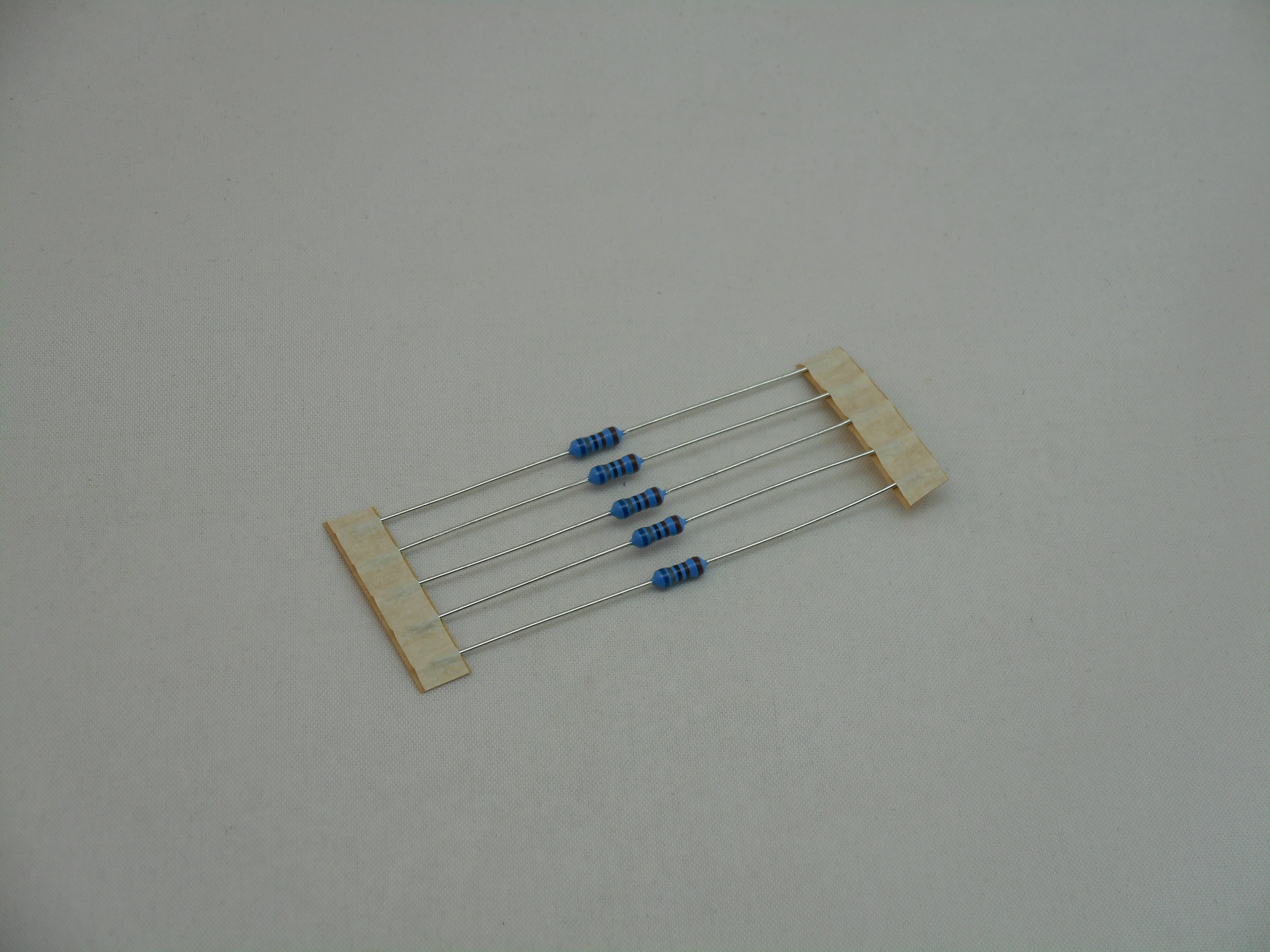 6.8K OHM 1/2 WATT RESISTOR (5 PIECES) (R1045)