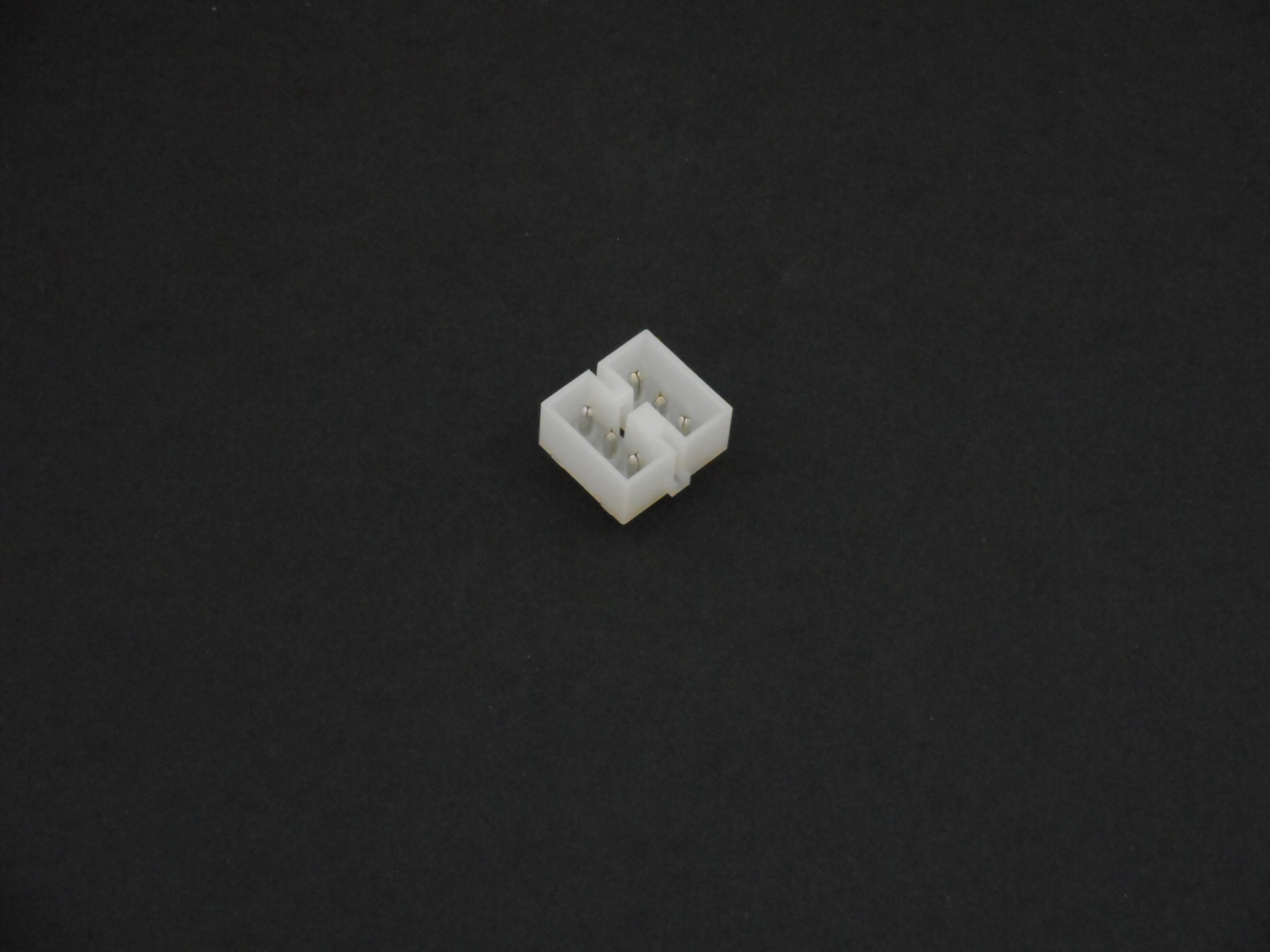 AMP 6 Pin Commercial Mate-N-Lok PCB Vertical Female Pin Header (CF1020)