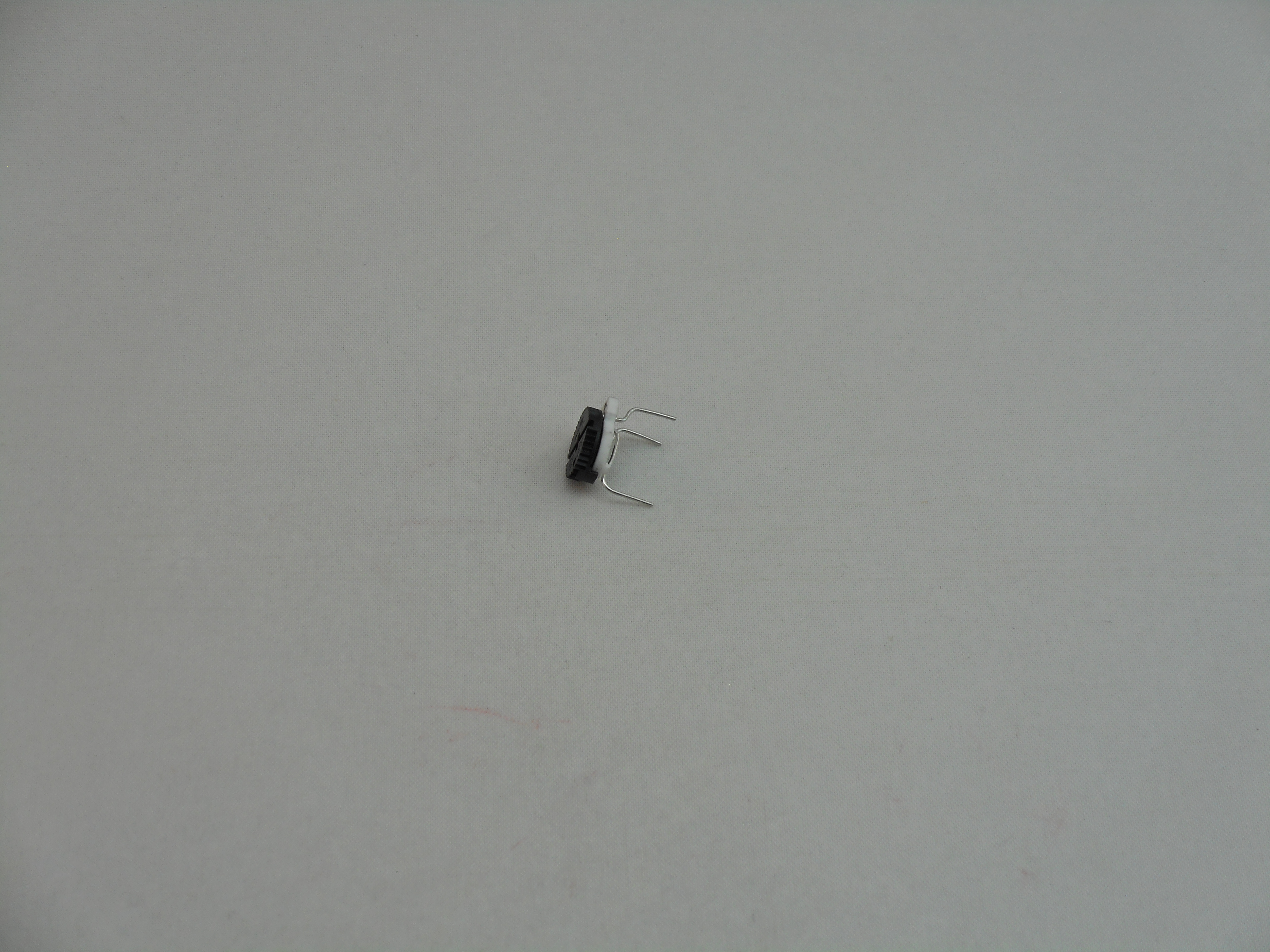 10K OHM TRIMMER POTENTIOMETER (P1083)