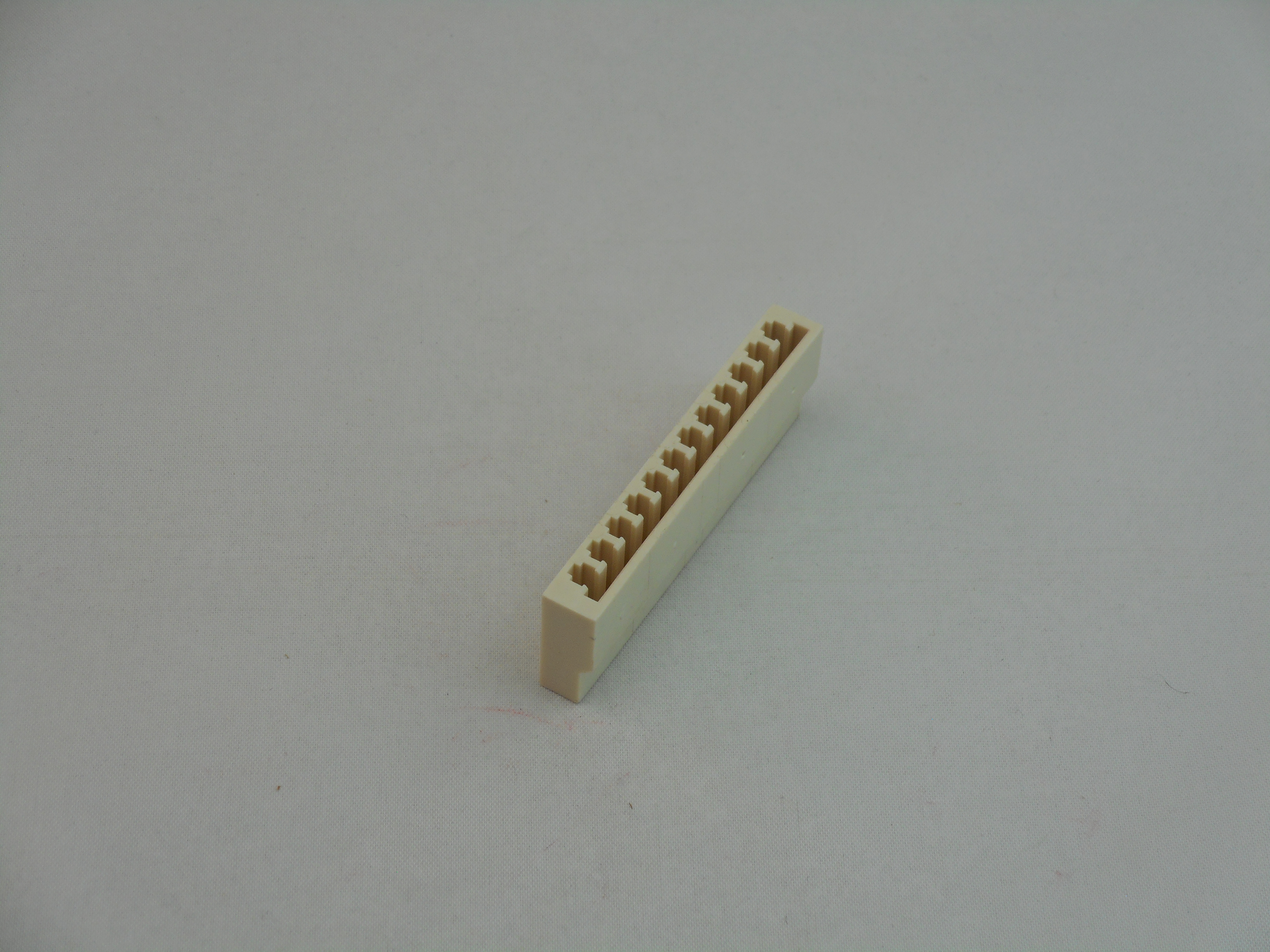 AMP 12-Pin Bifurcated Leaf Single-Sided Edge Connector Housing (AS1003)