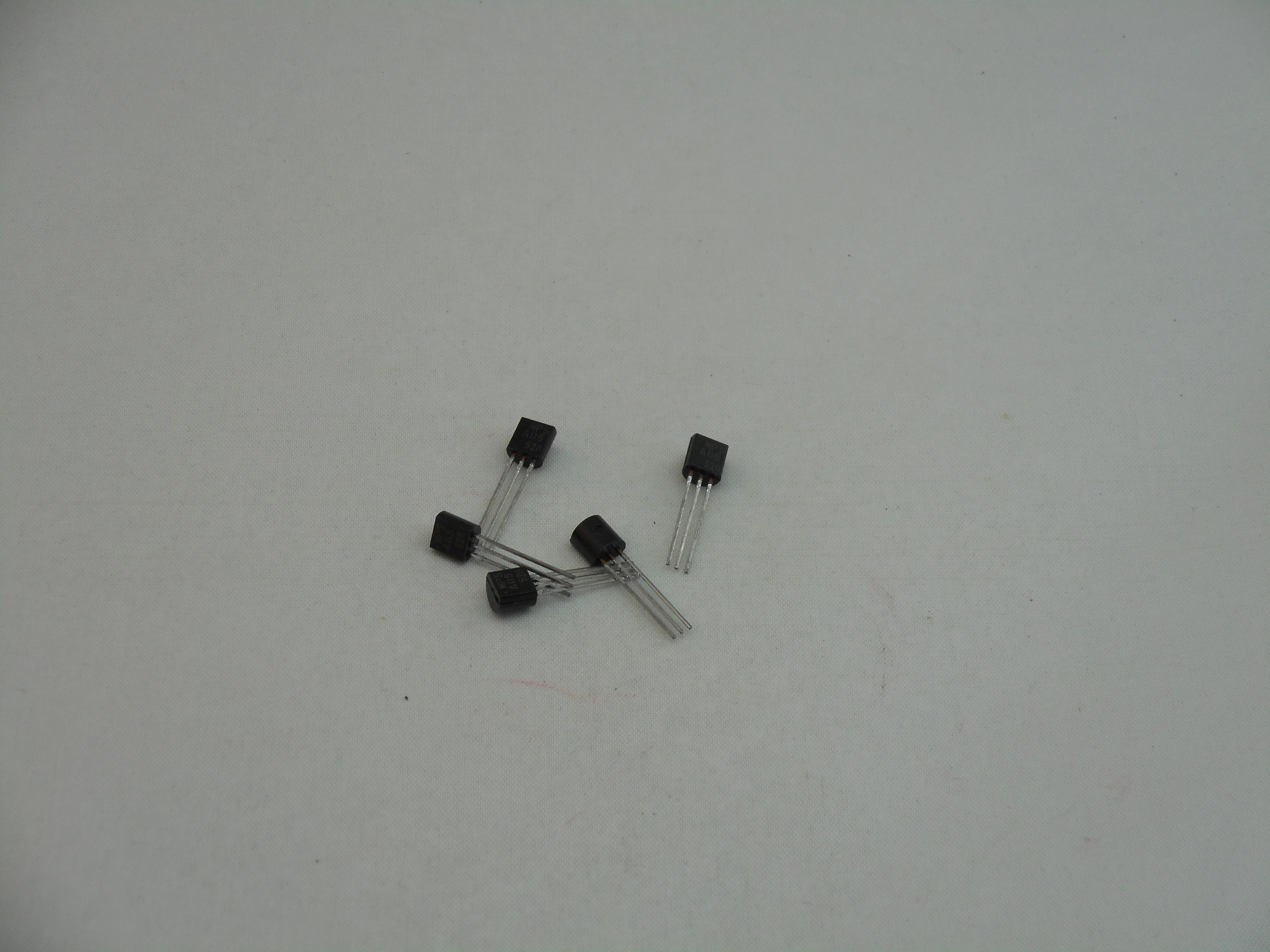 MPSA05 (5 Piece Package)