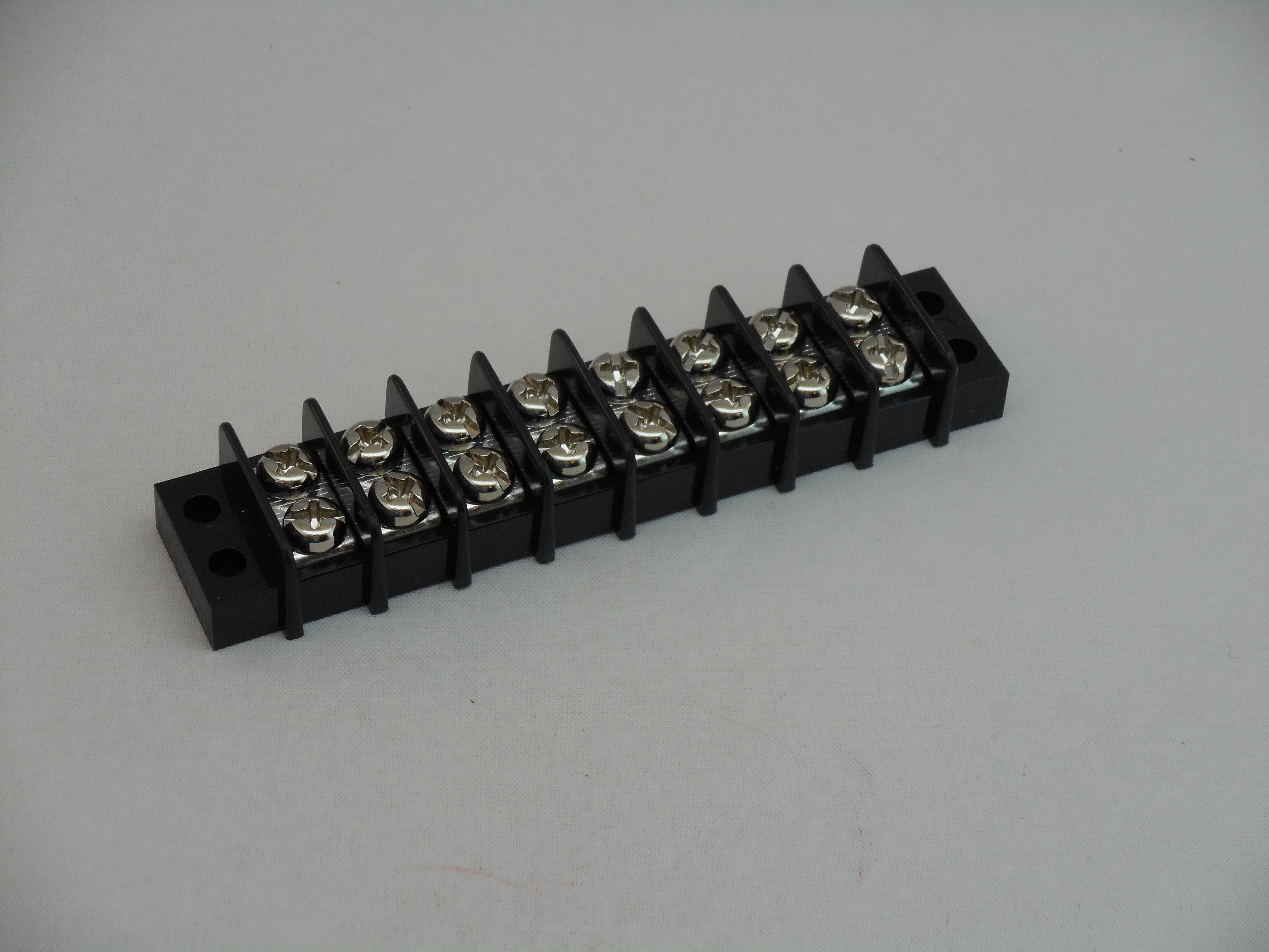 Power Distribution Strips 8 Row (MP1026)
