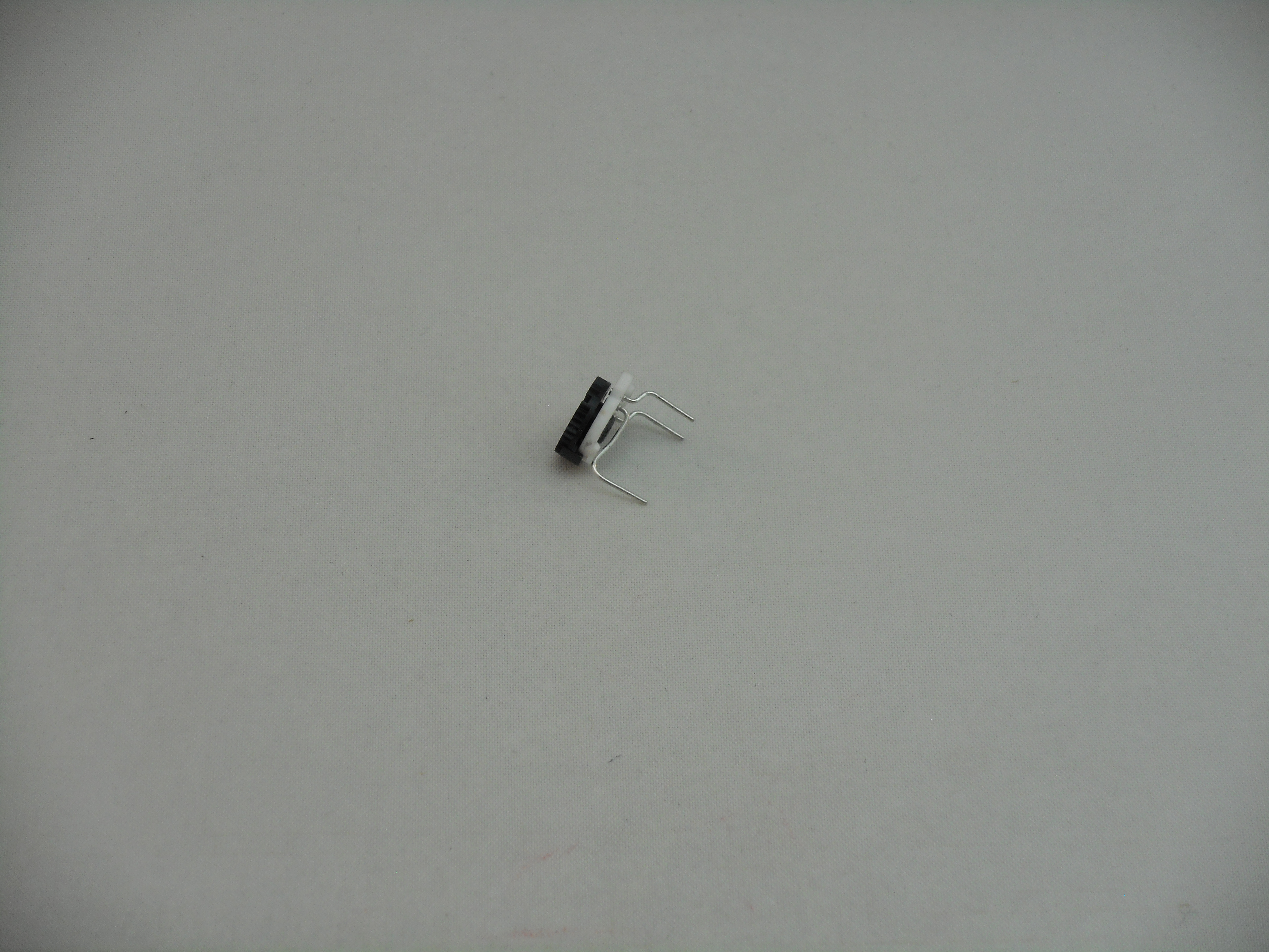 25K OHM TRIMMER POTENTIOMETER (P1086)
