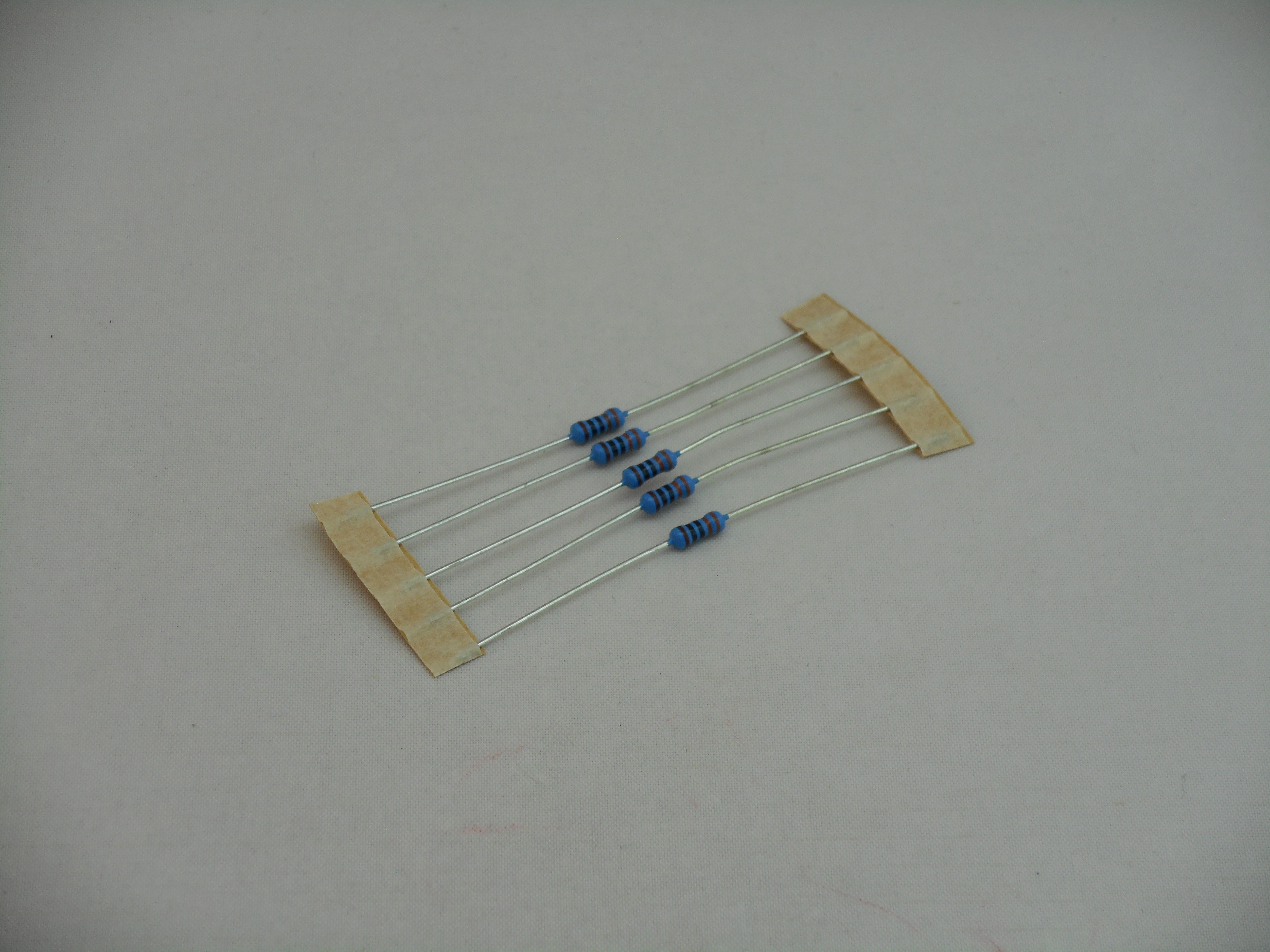 330 OHM 1/2 WATT RESISTOR (5 PIECES) (R1070)