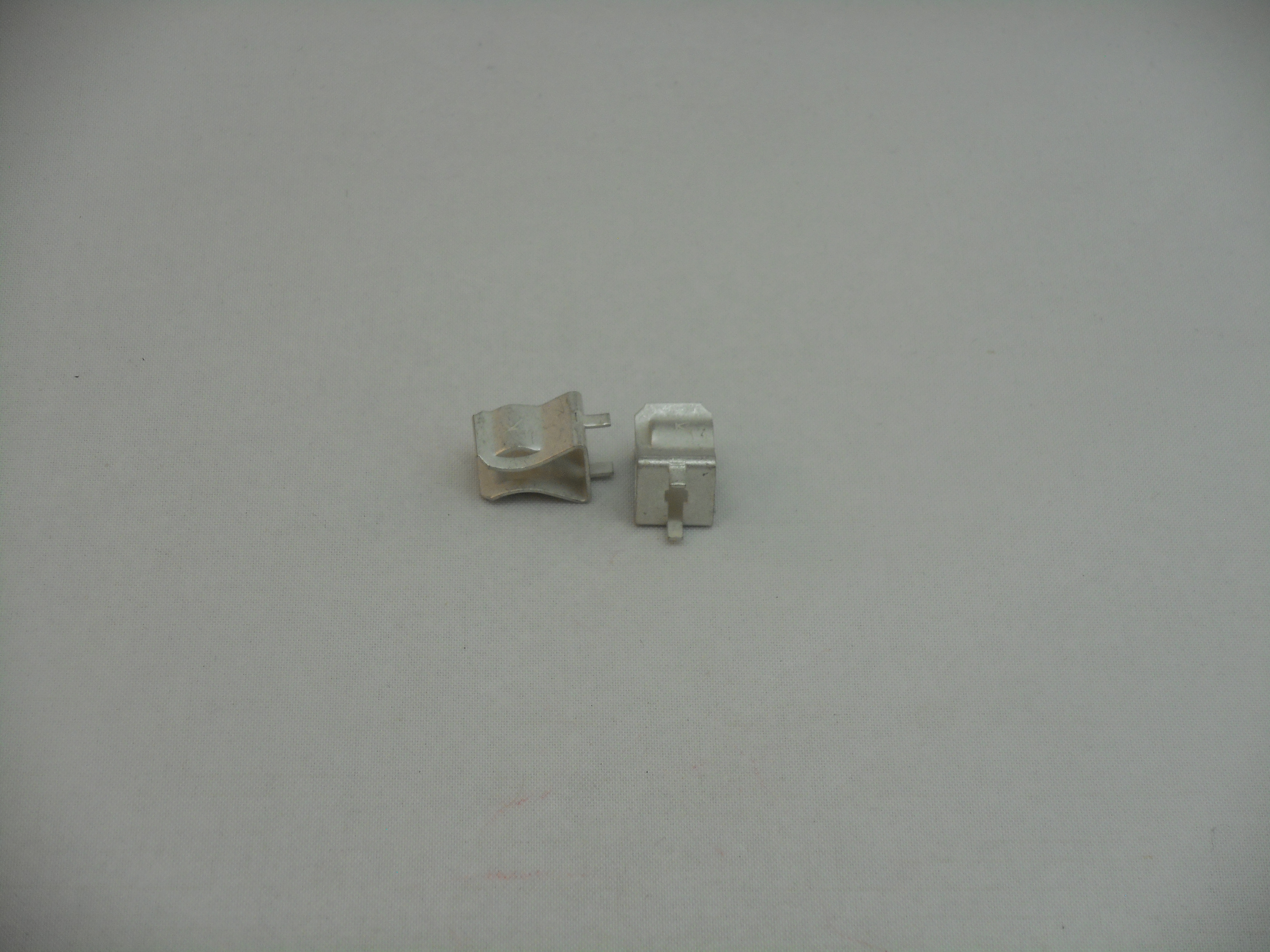 3AG PCB Mount Fuse Clips (side to side leads) (2 Piece Set) (FH1013)