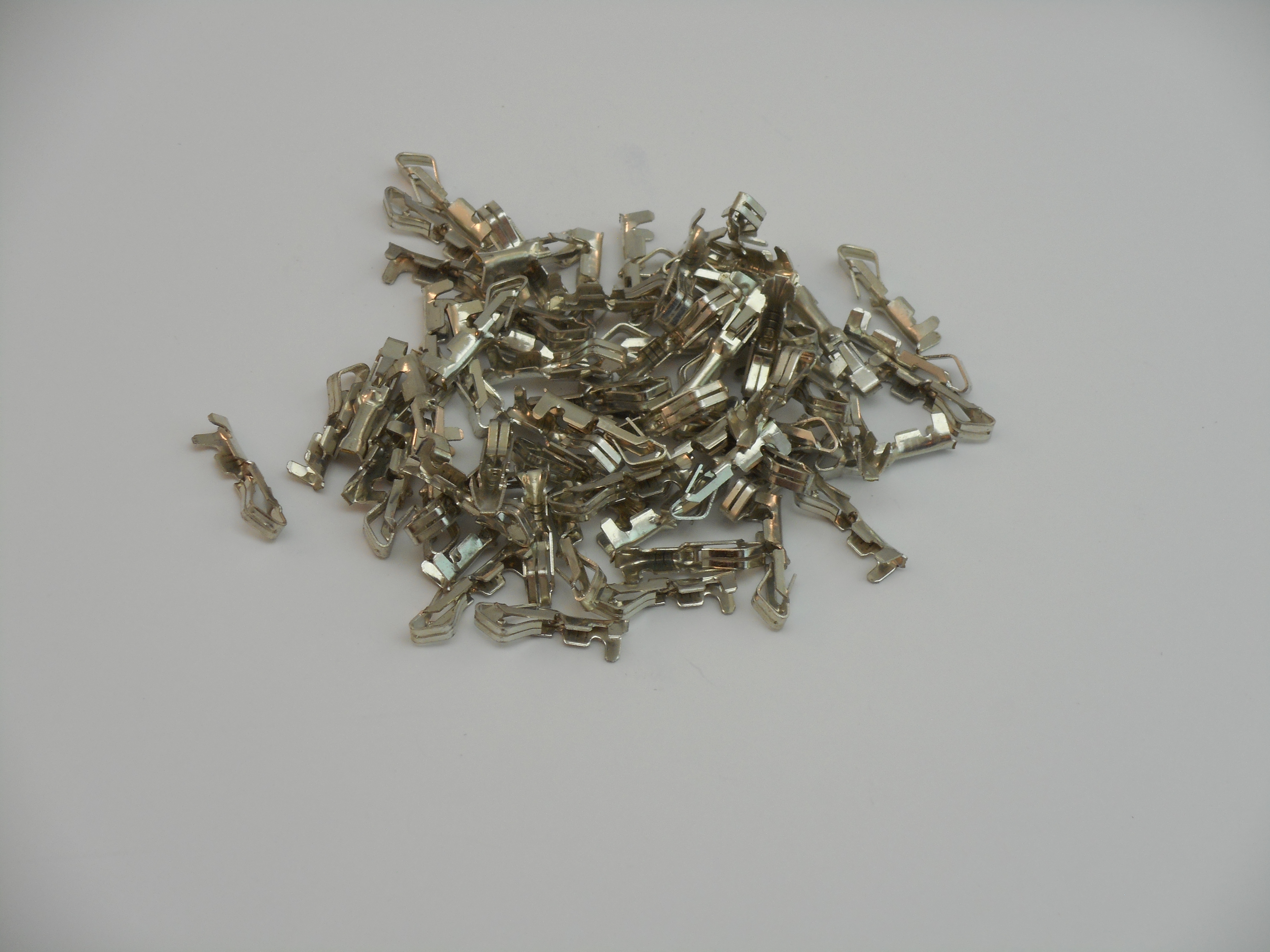 AMP Bifurcated Leaf Pins 18-24 AWG (100 pack) (AS1002)(AS1001)