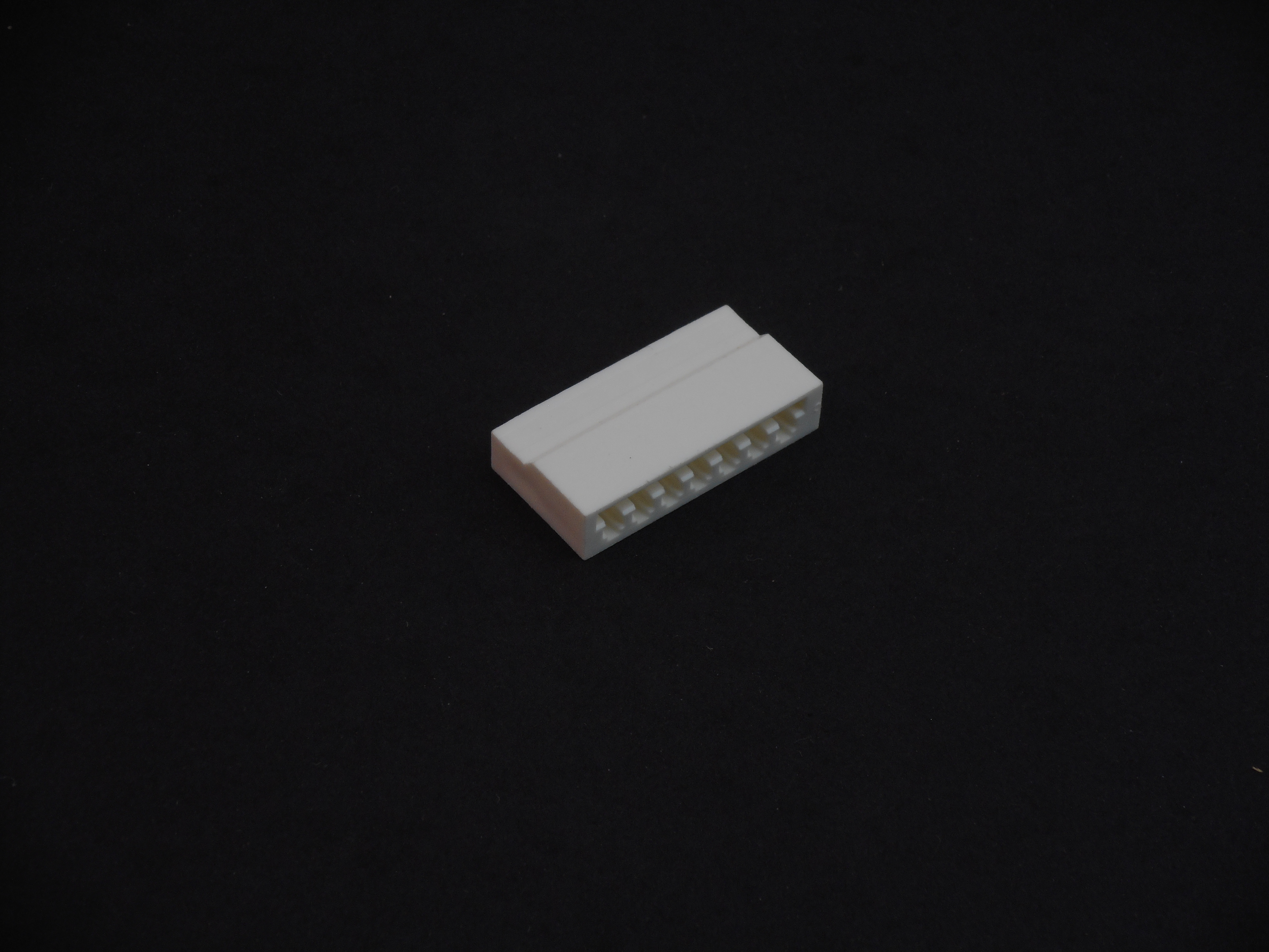 AMP 7-Pin Bifurcated Leaf Single-Sided Edge Connector Housing (AS1014)
