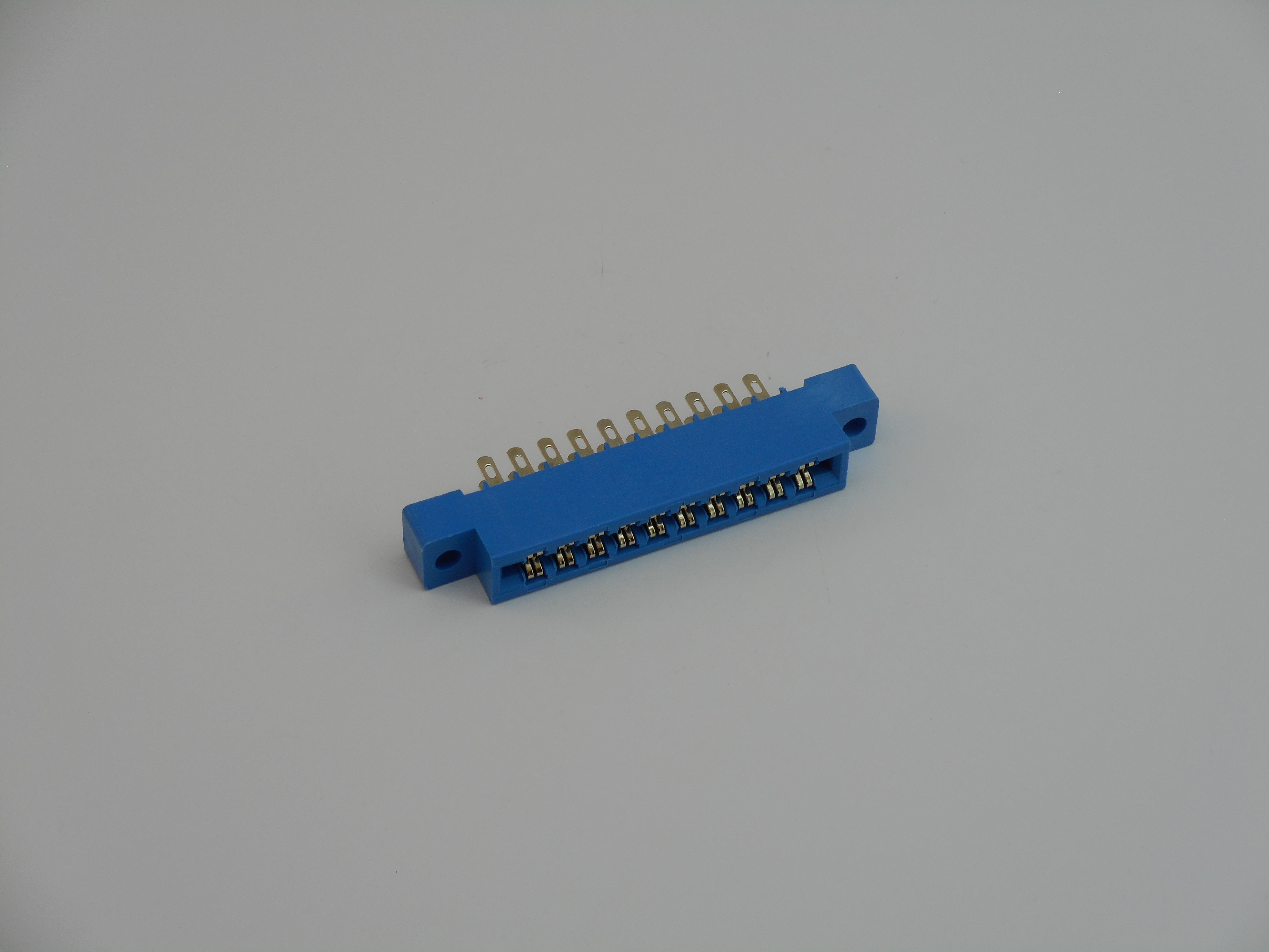 20-Pin Edge Connector W/Solder Eyelet Leads (EC1001)