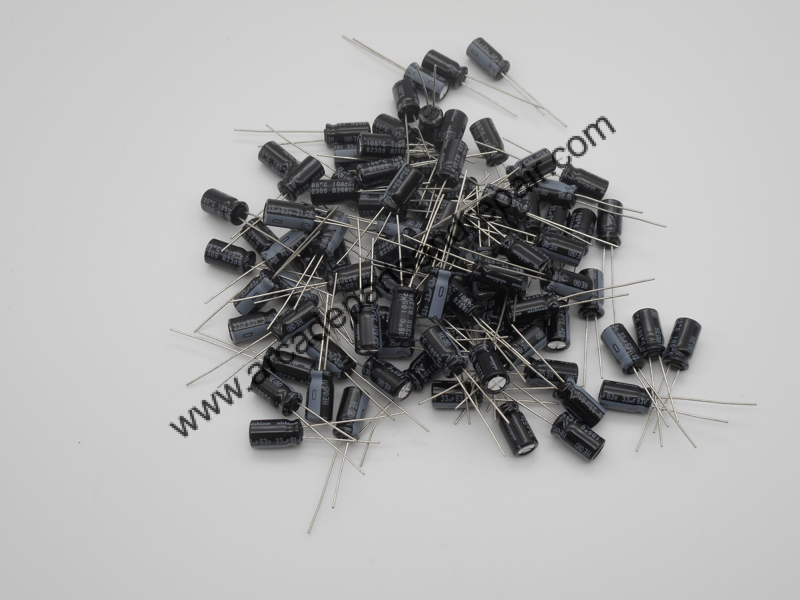 33uF 63V 105C Nichicon (100 Pack)