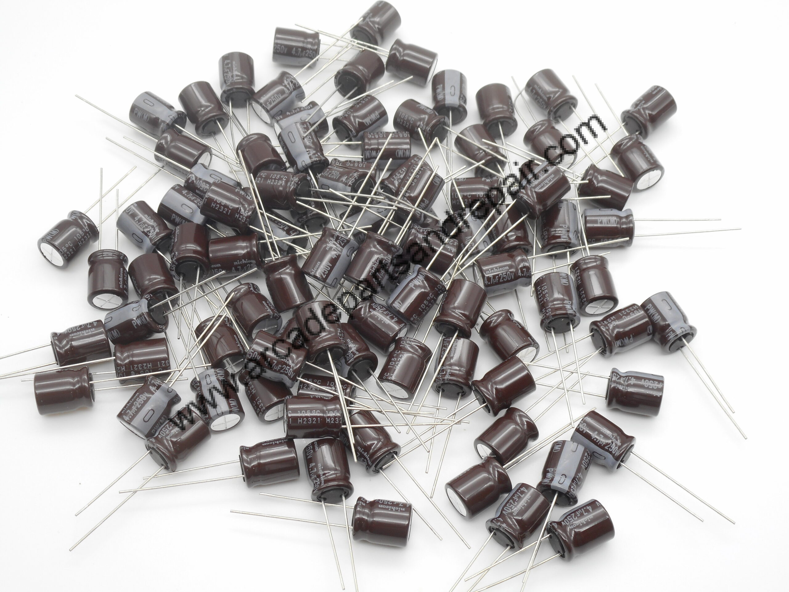 4.7uF 250V 105C Nichicon (100 Pack)