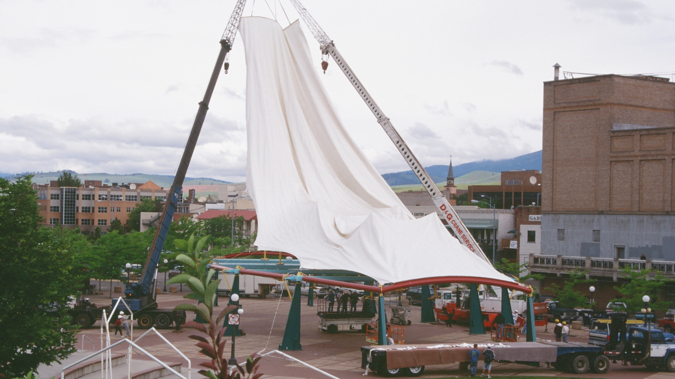 Caras Park Canopy Installment